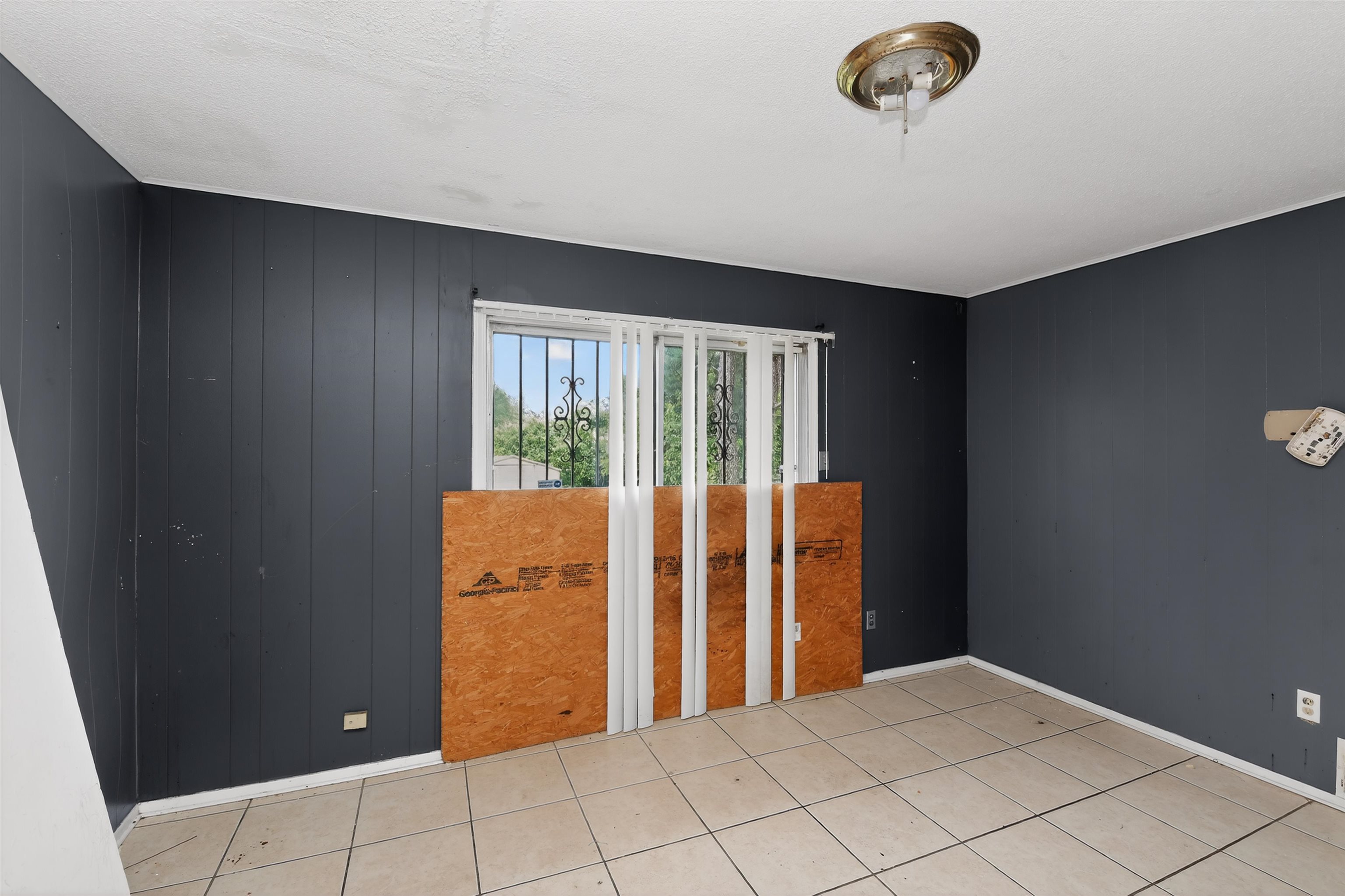 645 Parkrose Rd Property Photo 11