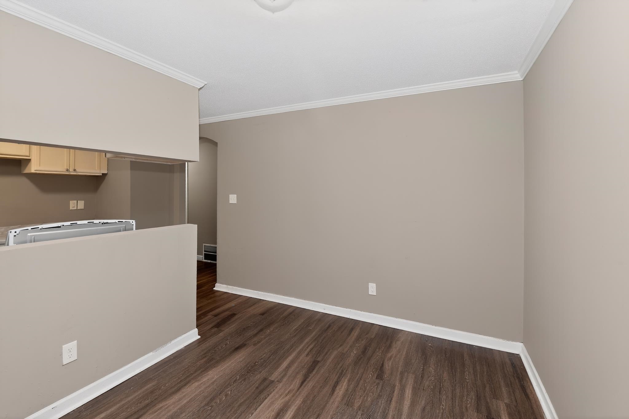 670 Whiterock Ave Property Photo 17