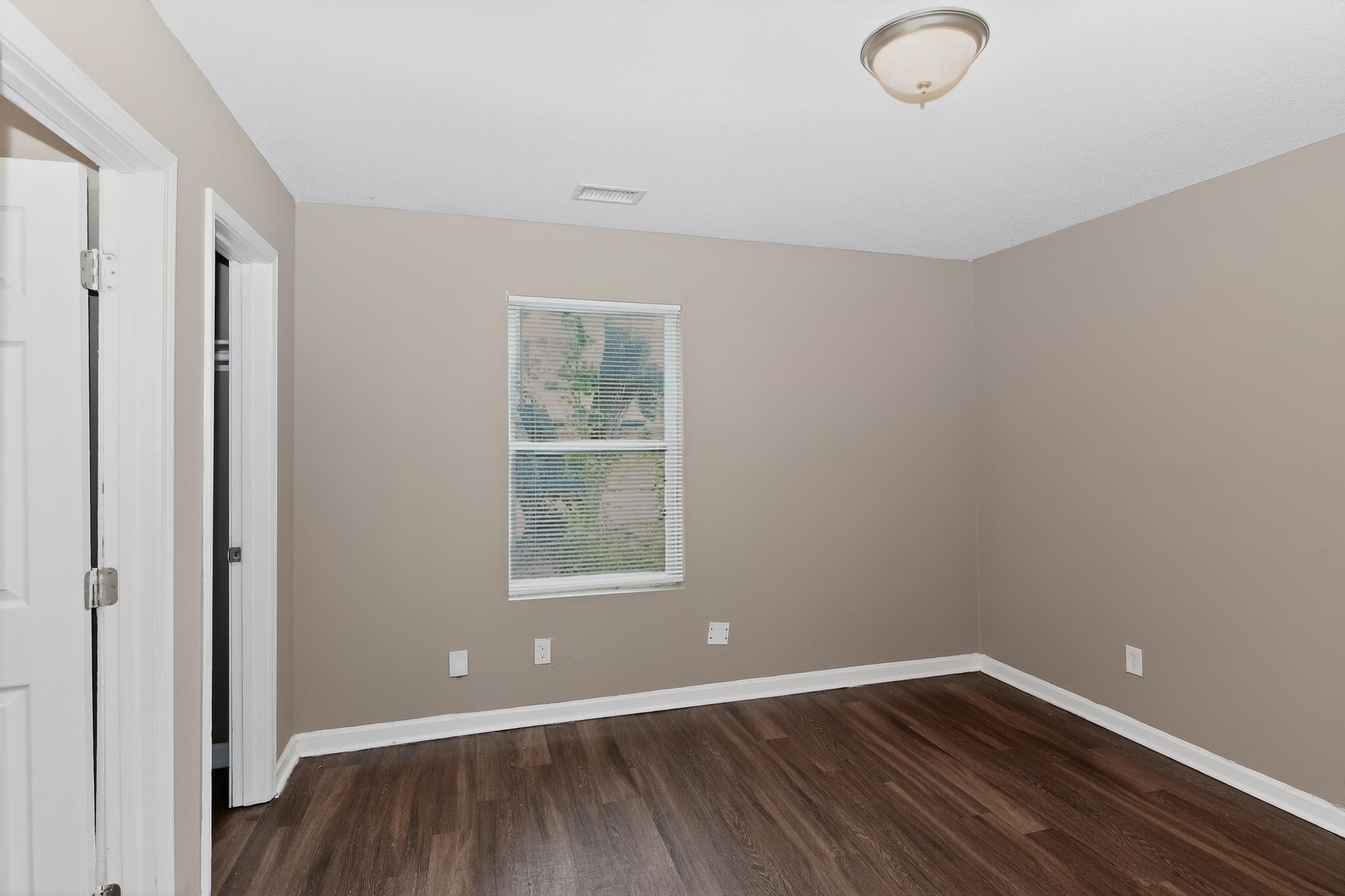 670 Whiterock Ave Property Photo 24