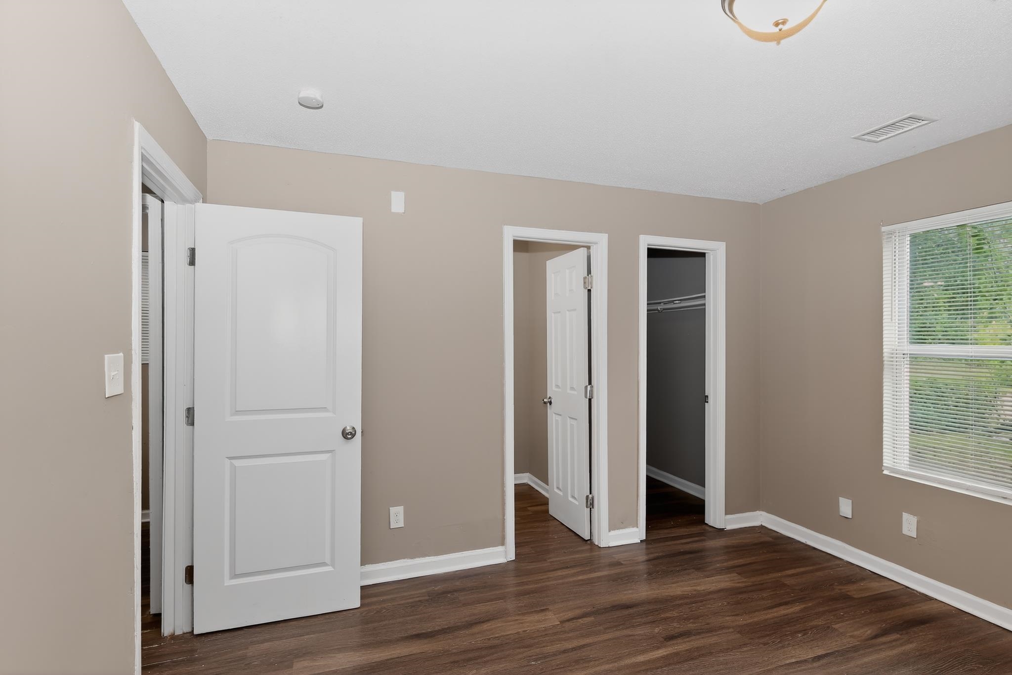 670 Whiterock Ave Property Photo 27