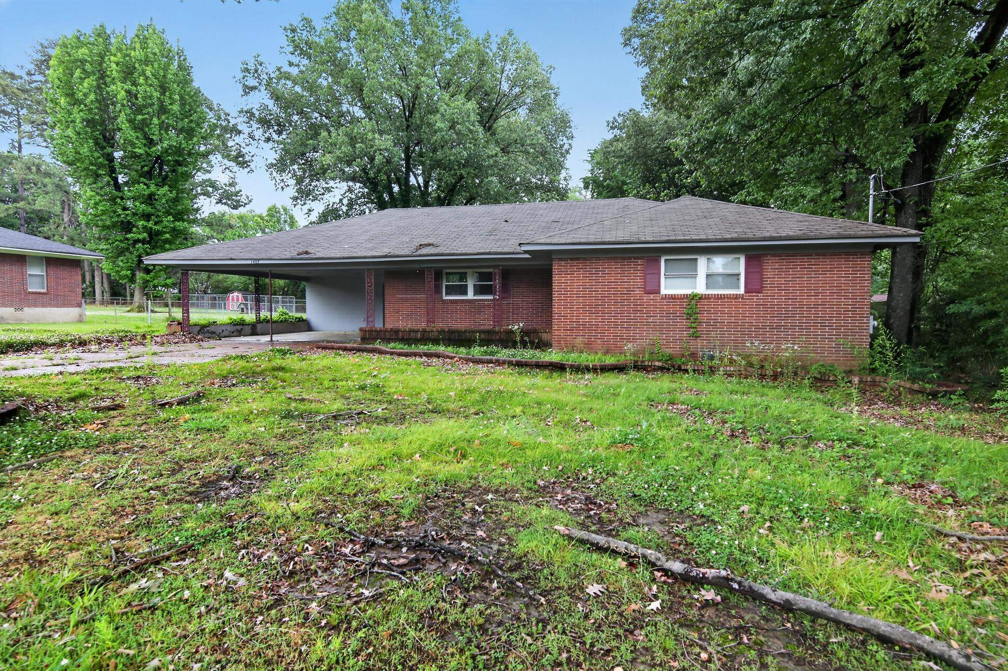 1403 Old Hickory Rd Property Photo 1