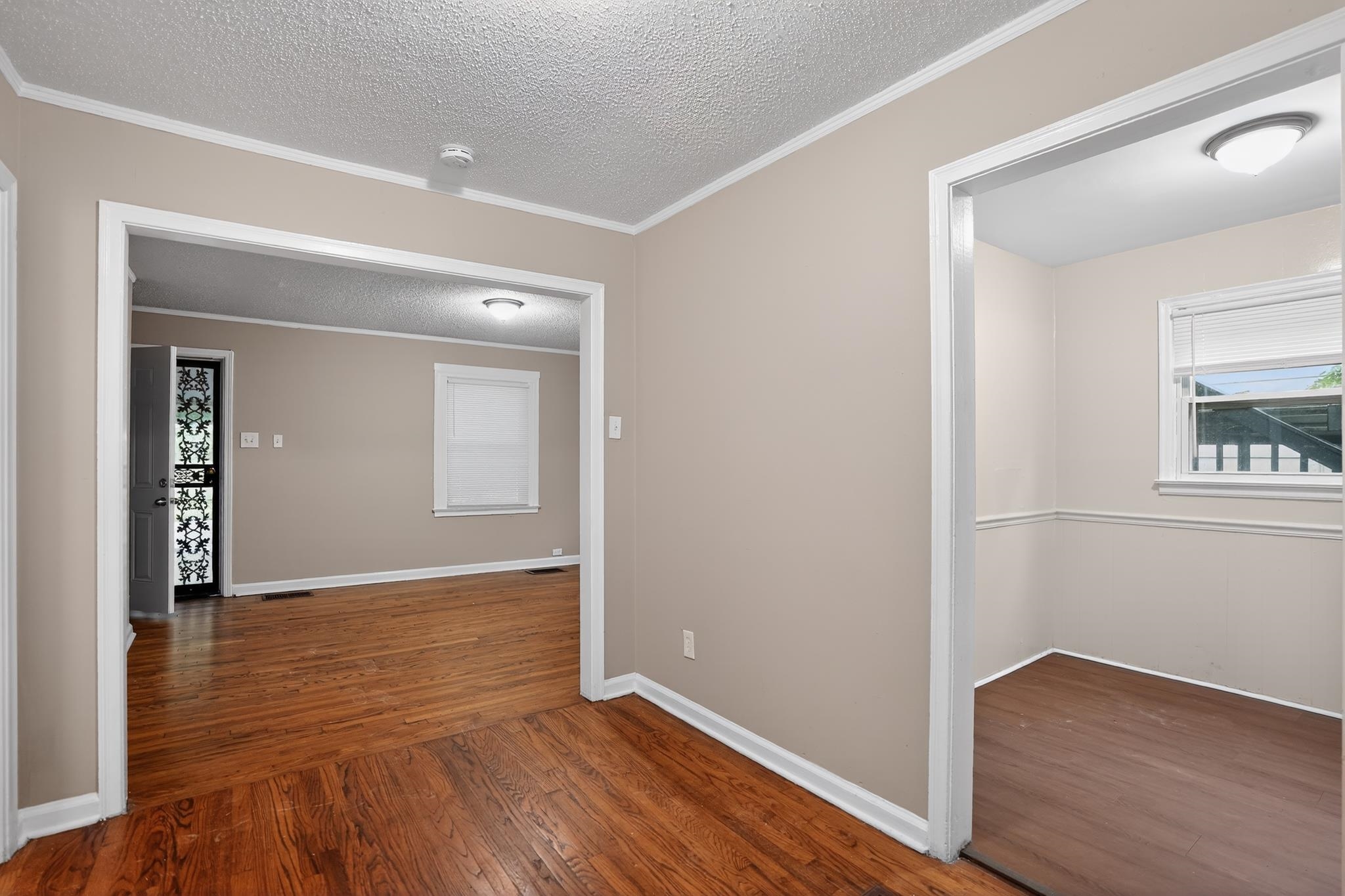 1136 Goodman St Property Photo 10
