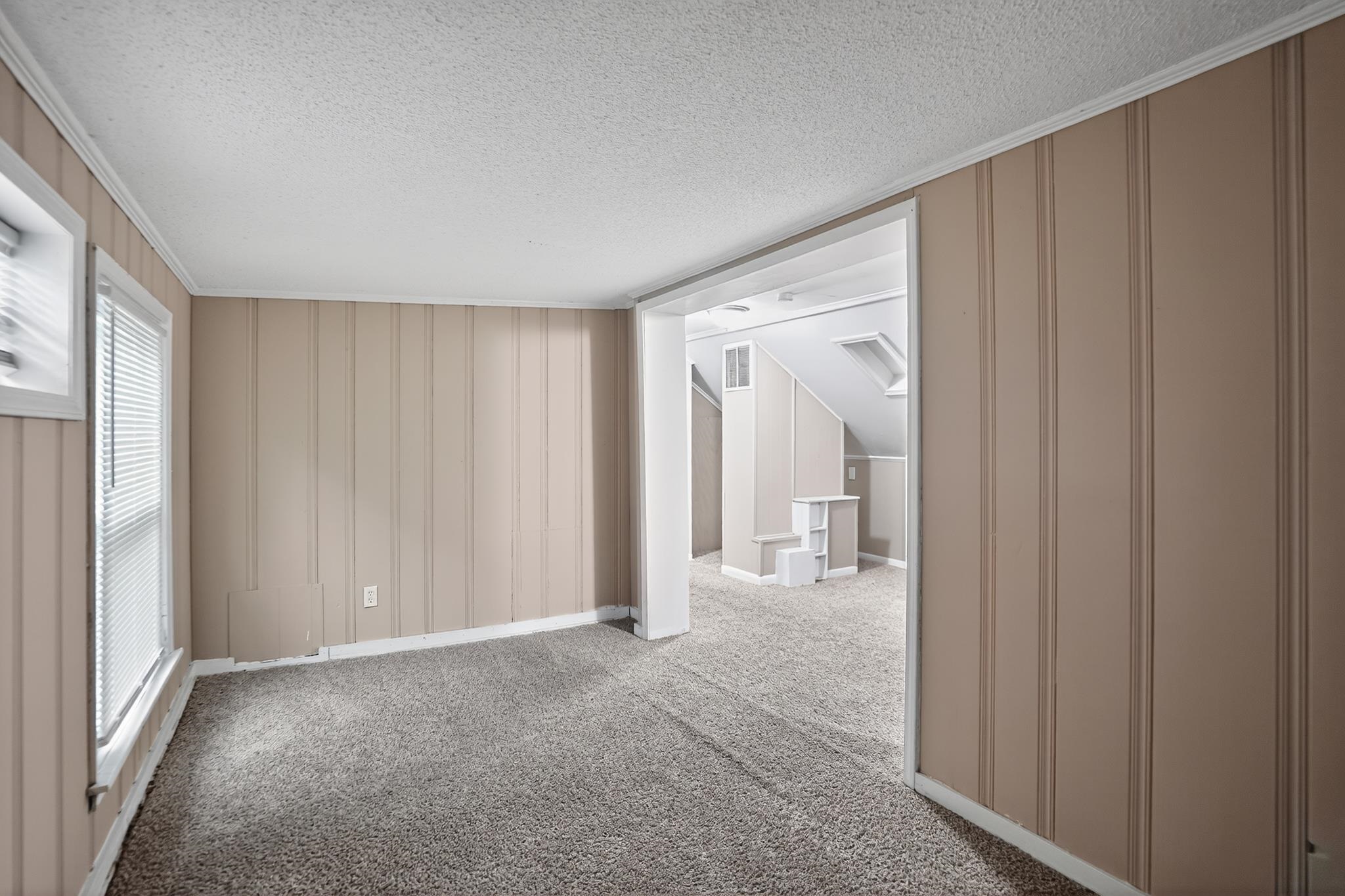 1136 Goodman St Property Photo 14