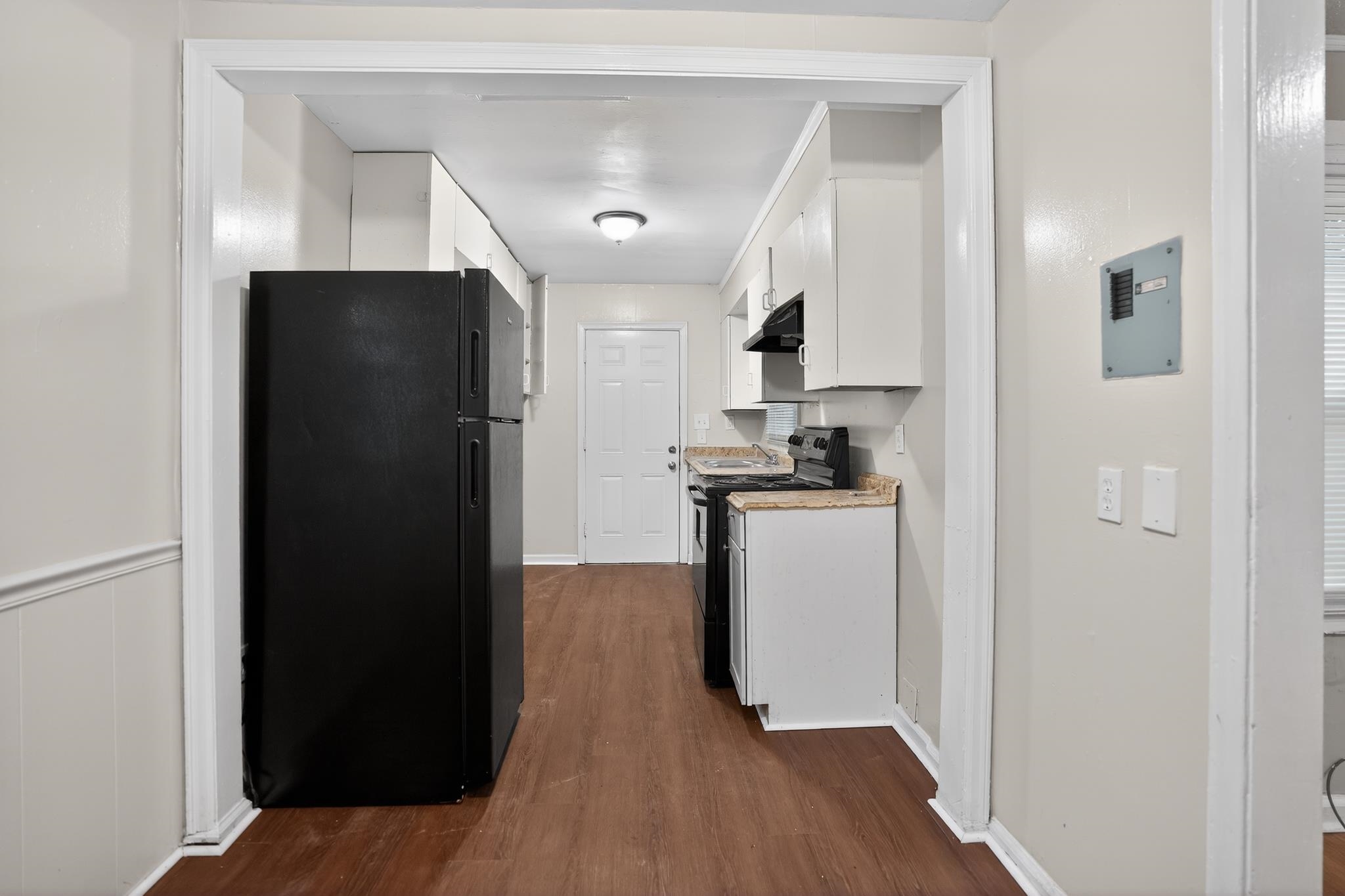 1136 Goodman St Property Photo 16