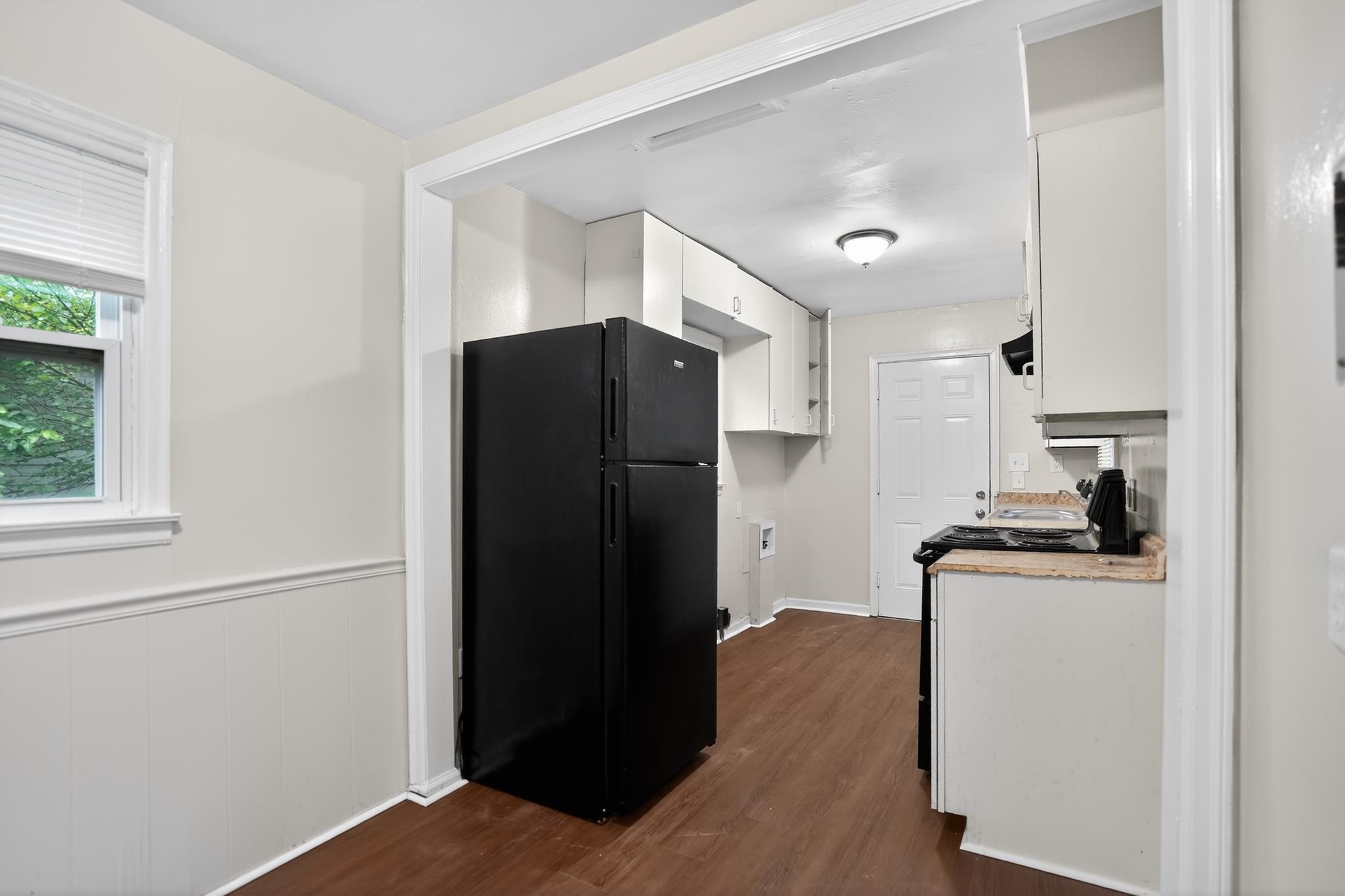 1136 Goodman St Property Photo 17