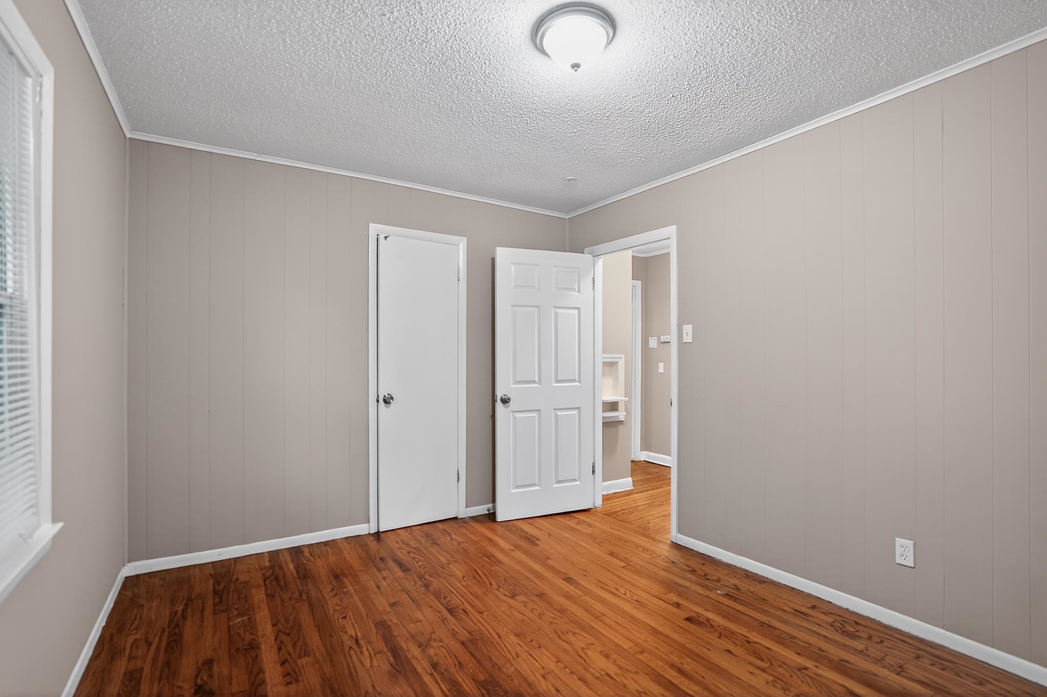 1136 Goodman St Property Photo 22