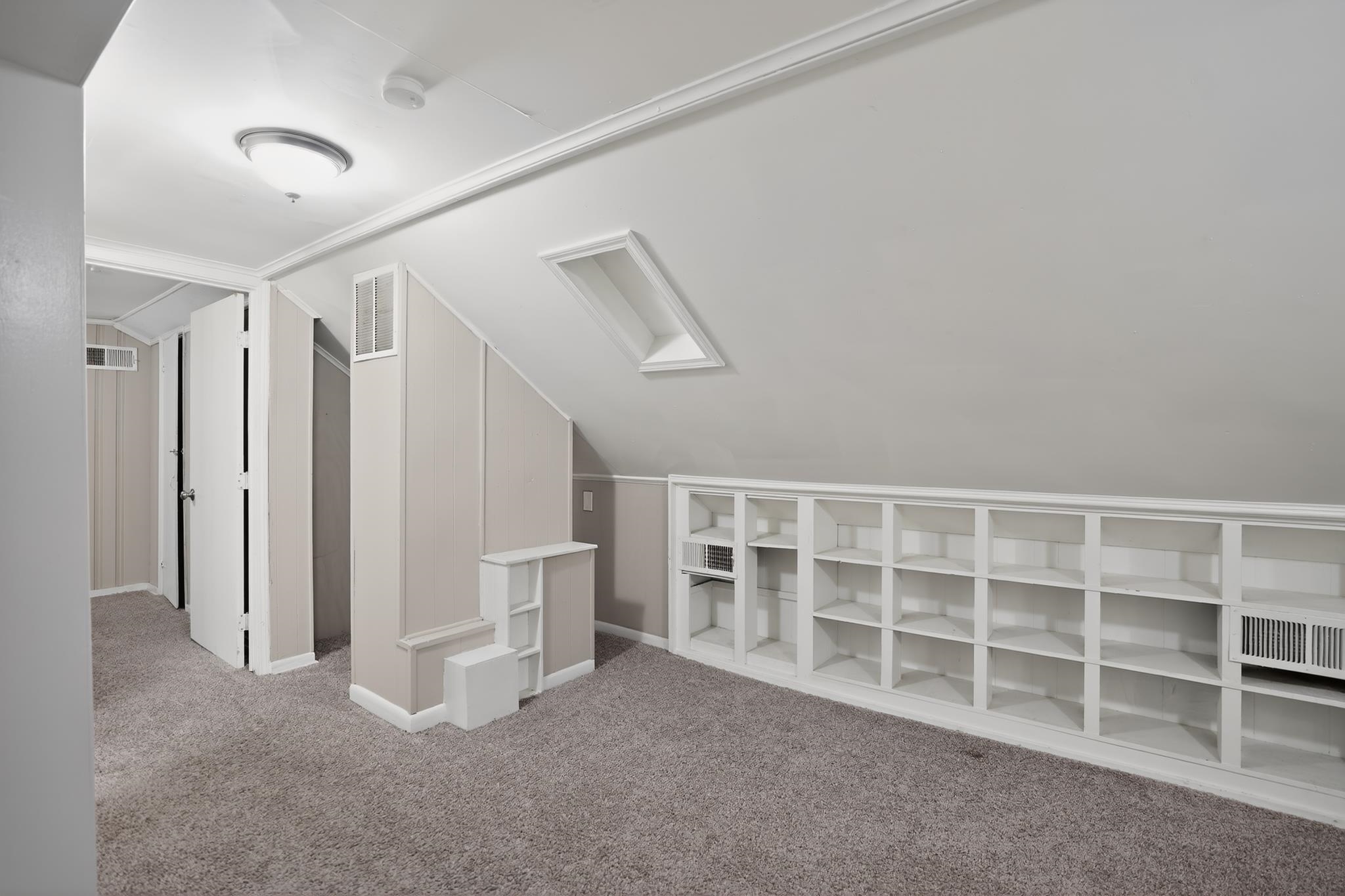 1136 Goodman St Property Photo 26