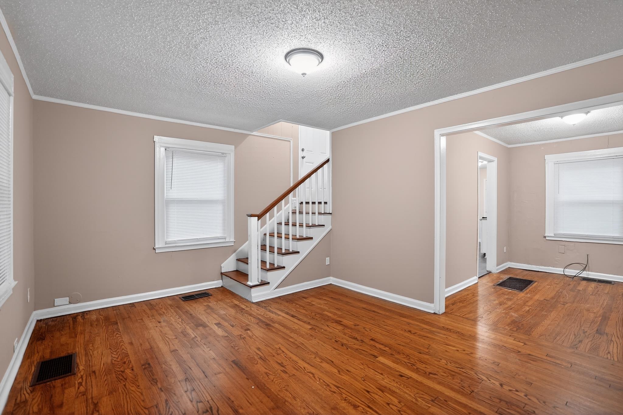 1136 Goodman St Property Photo 28