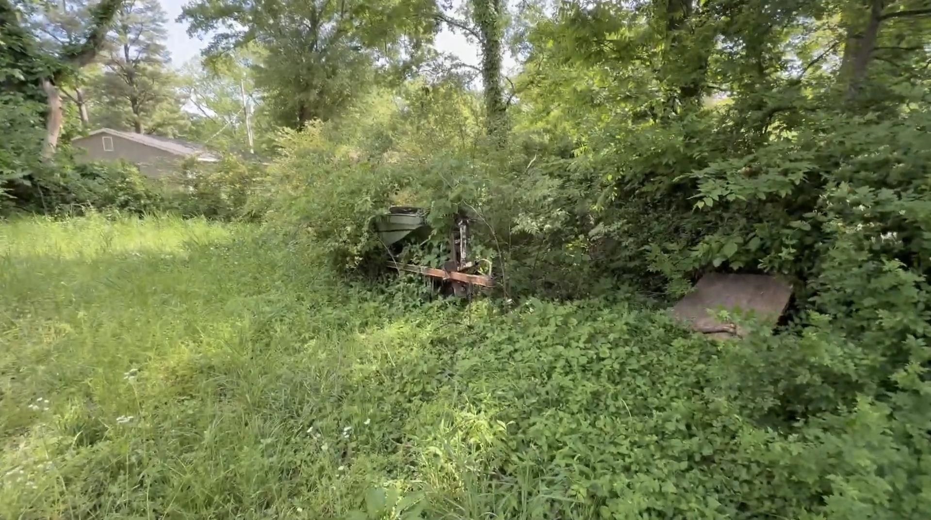 2323 Shasta Ave Property Photo 5