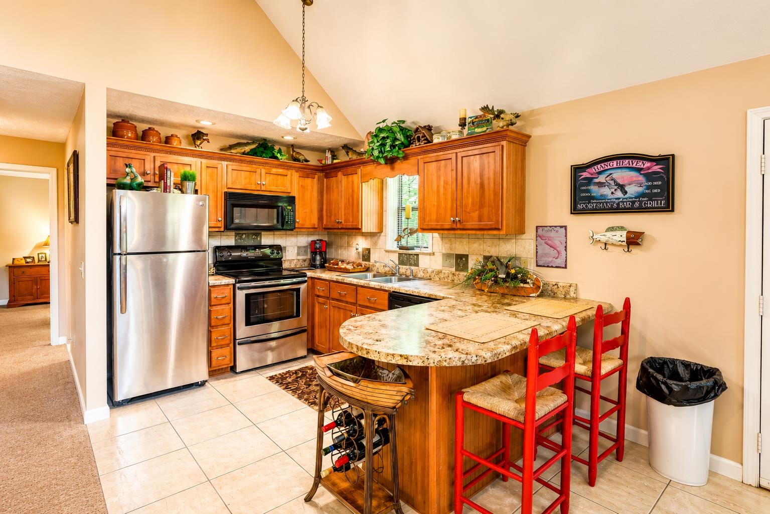 215 L Sealy Cv Property Photo 7