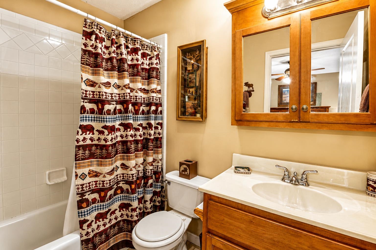 215 L Sealy Cv Property Photo 12
