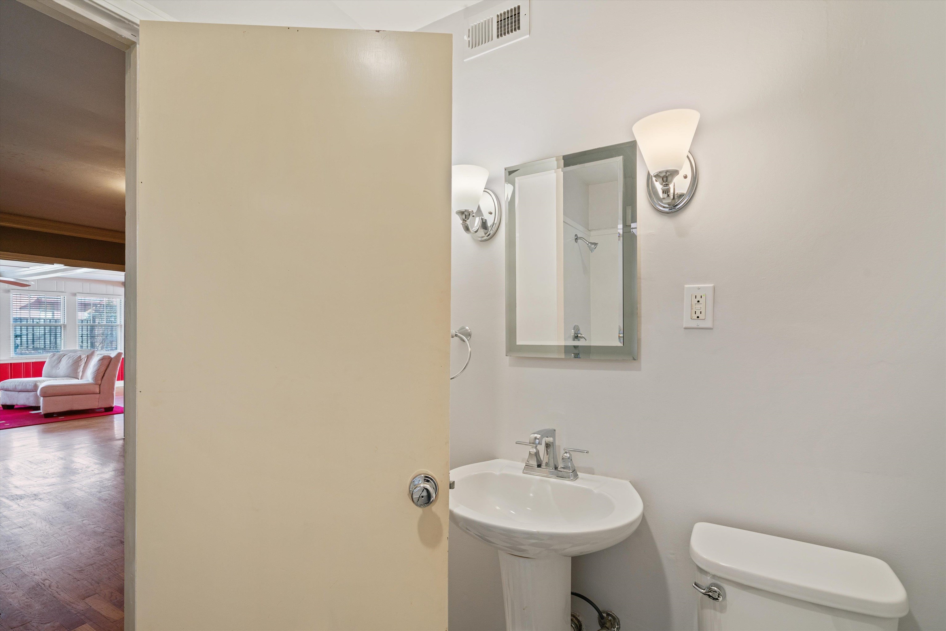 204 Stonewall St Property Photo 11