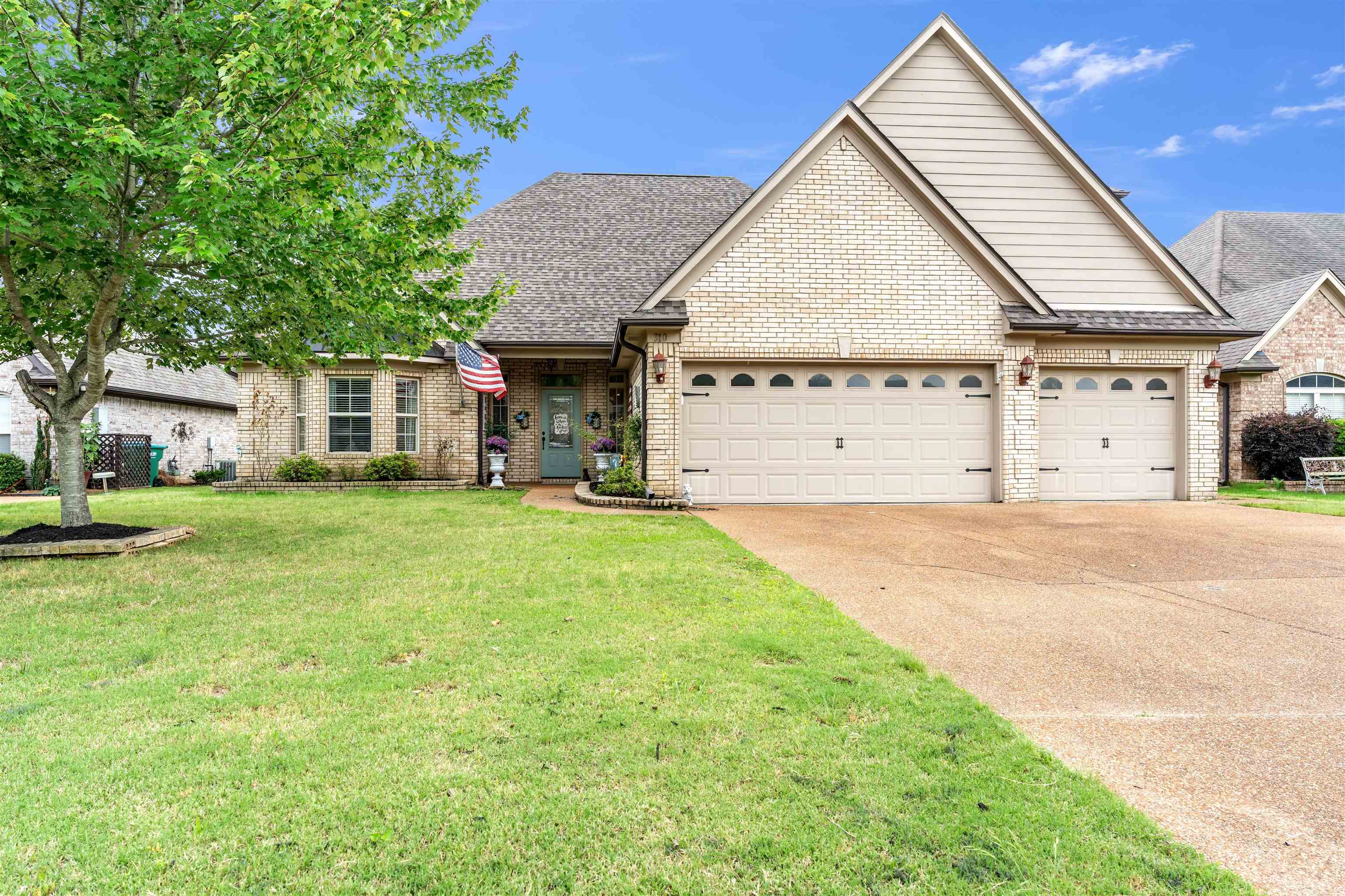 310 WHISPERING MEADOWS DR Property Photo 1