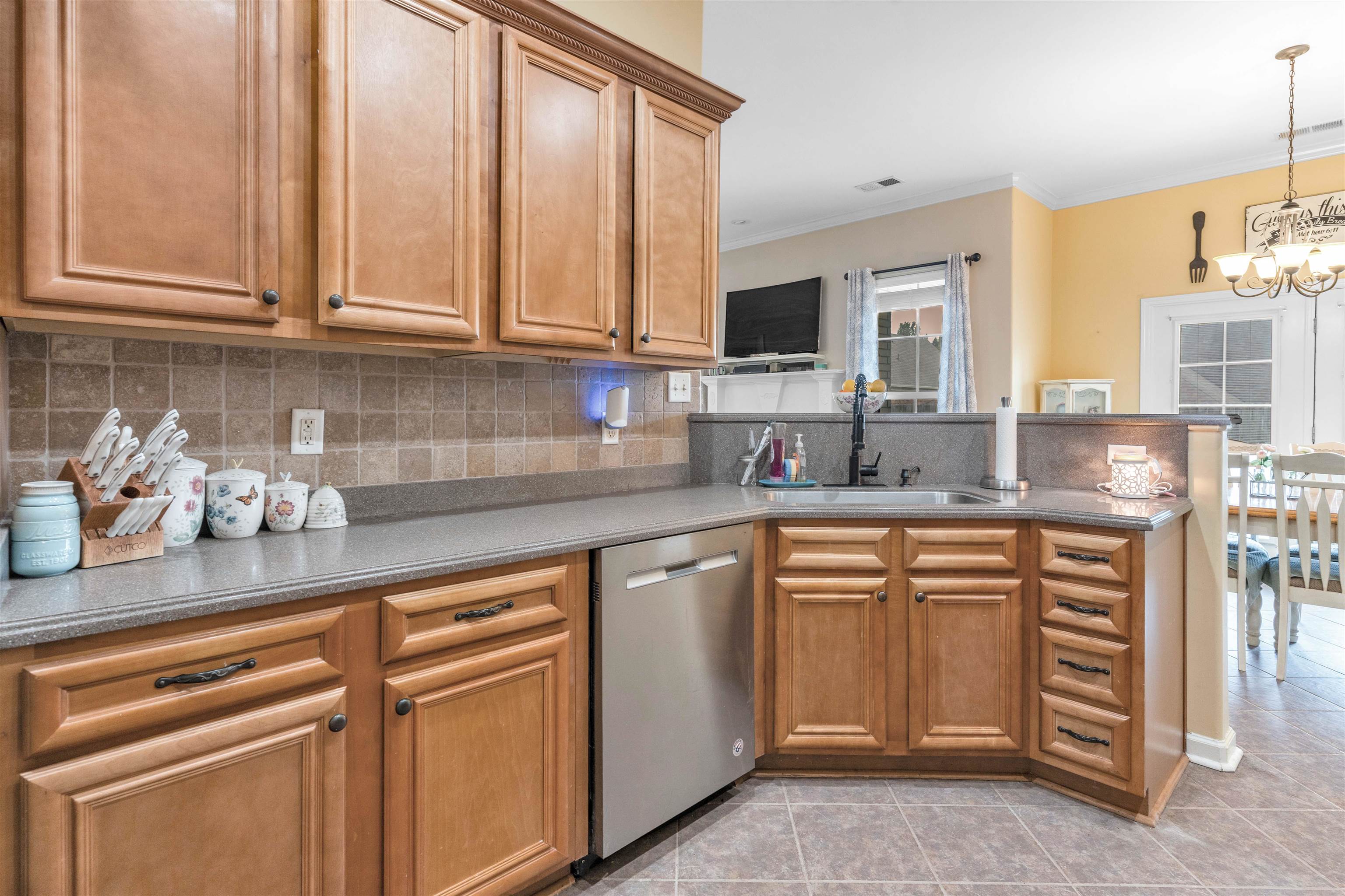 310 Whispering Meadows Dr Property Photo 18