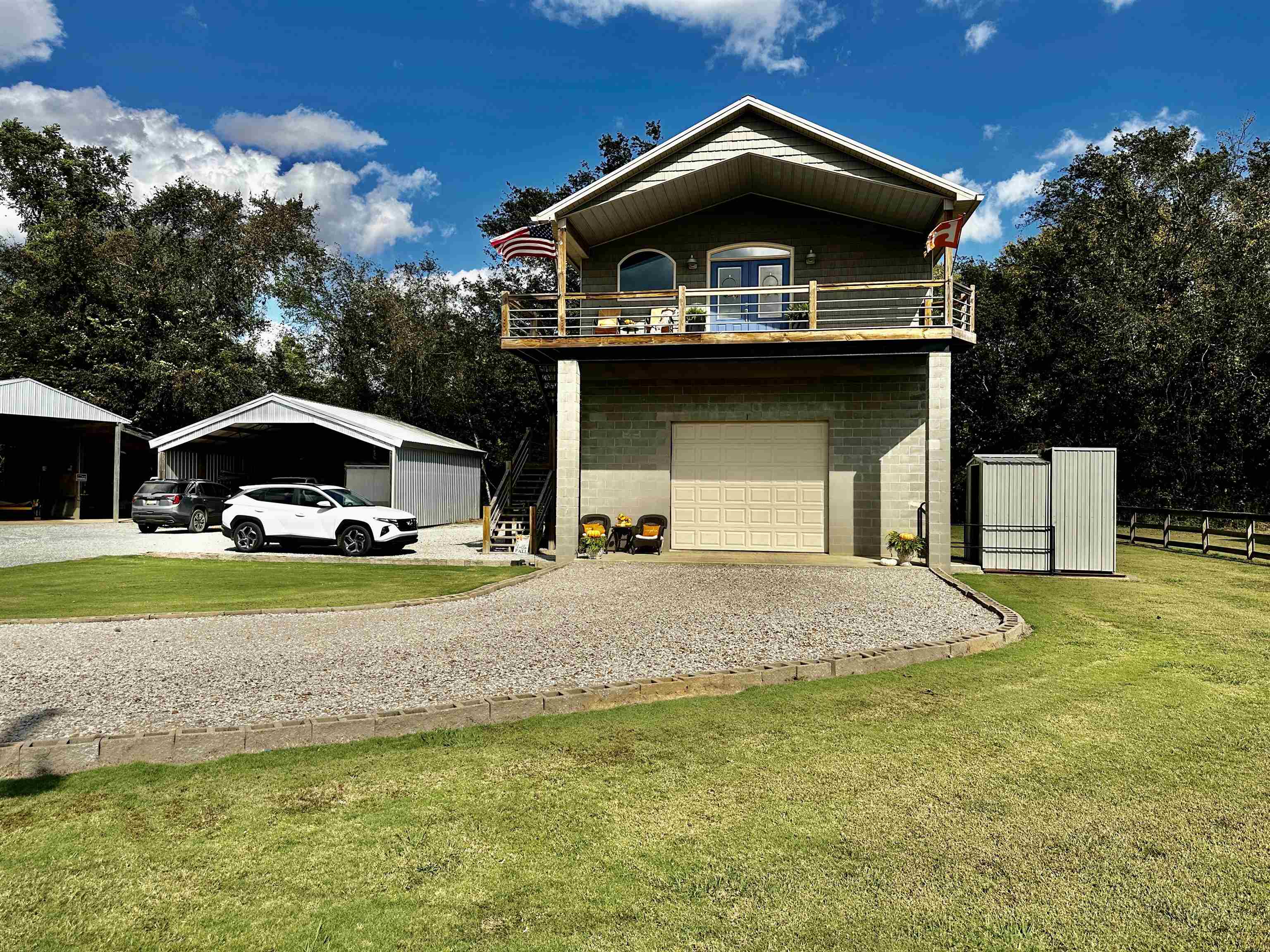 3060 Catfish Ln Property Photo 1