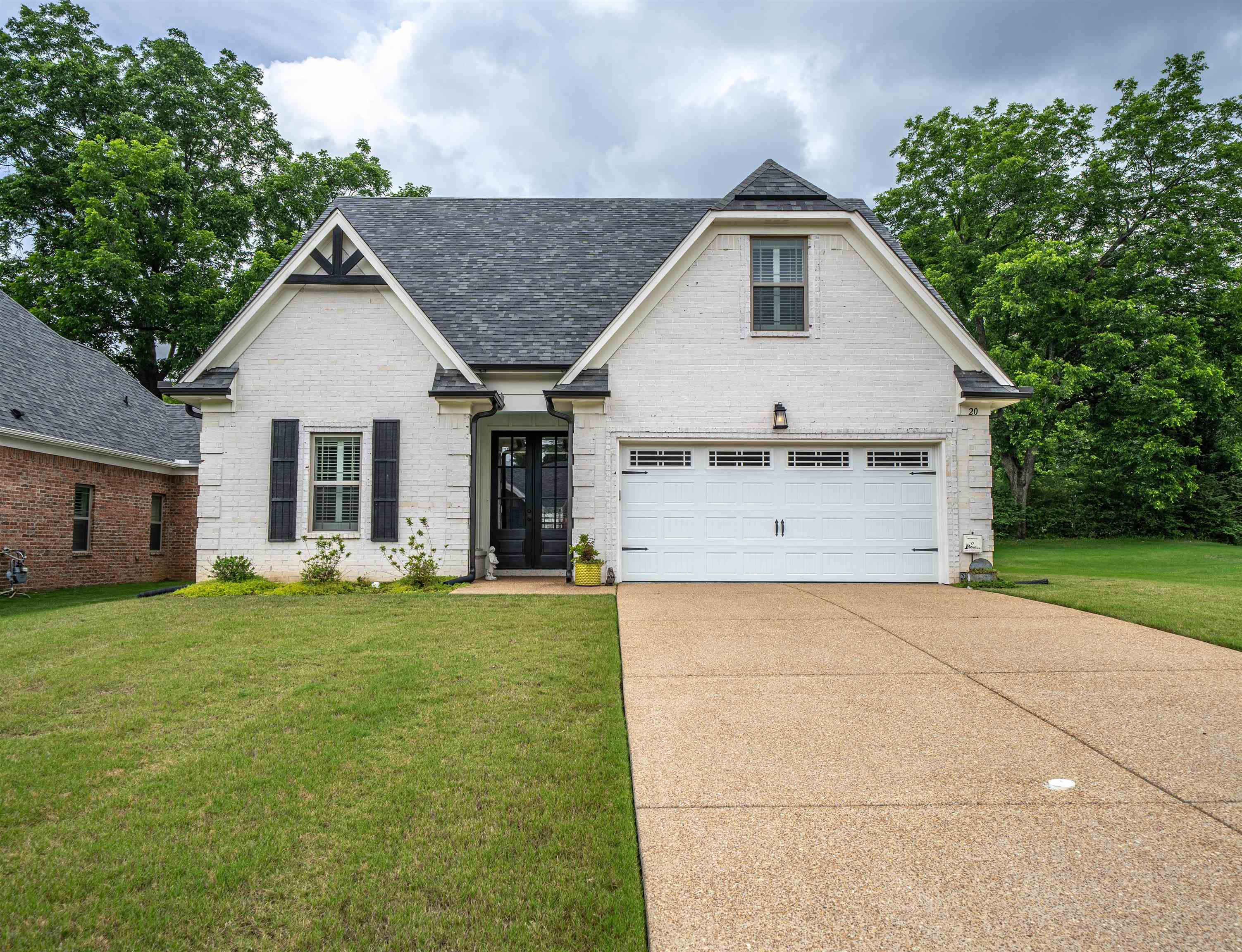 20 GREYSON CV Property Photo 1