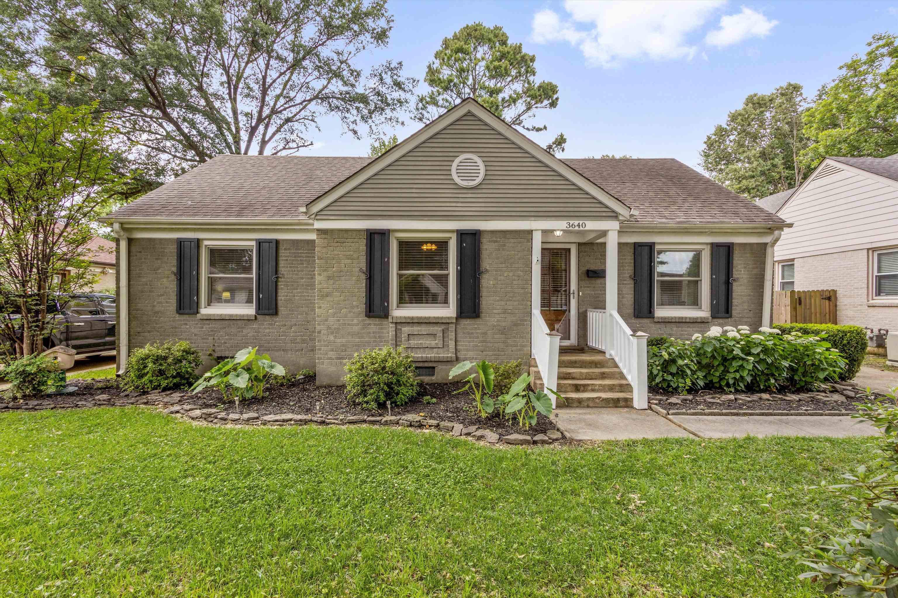 3640 AURORA CIR Property Photo 1