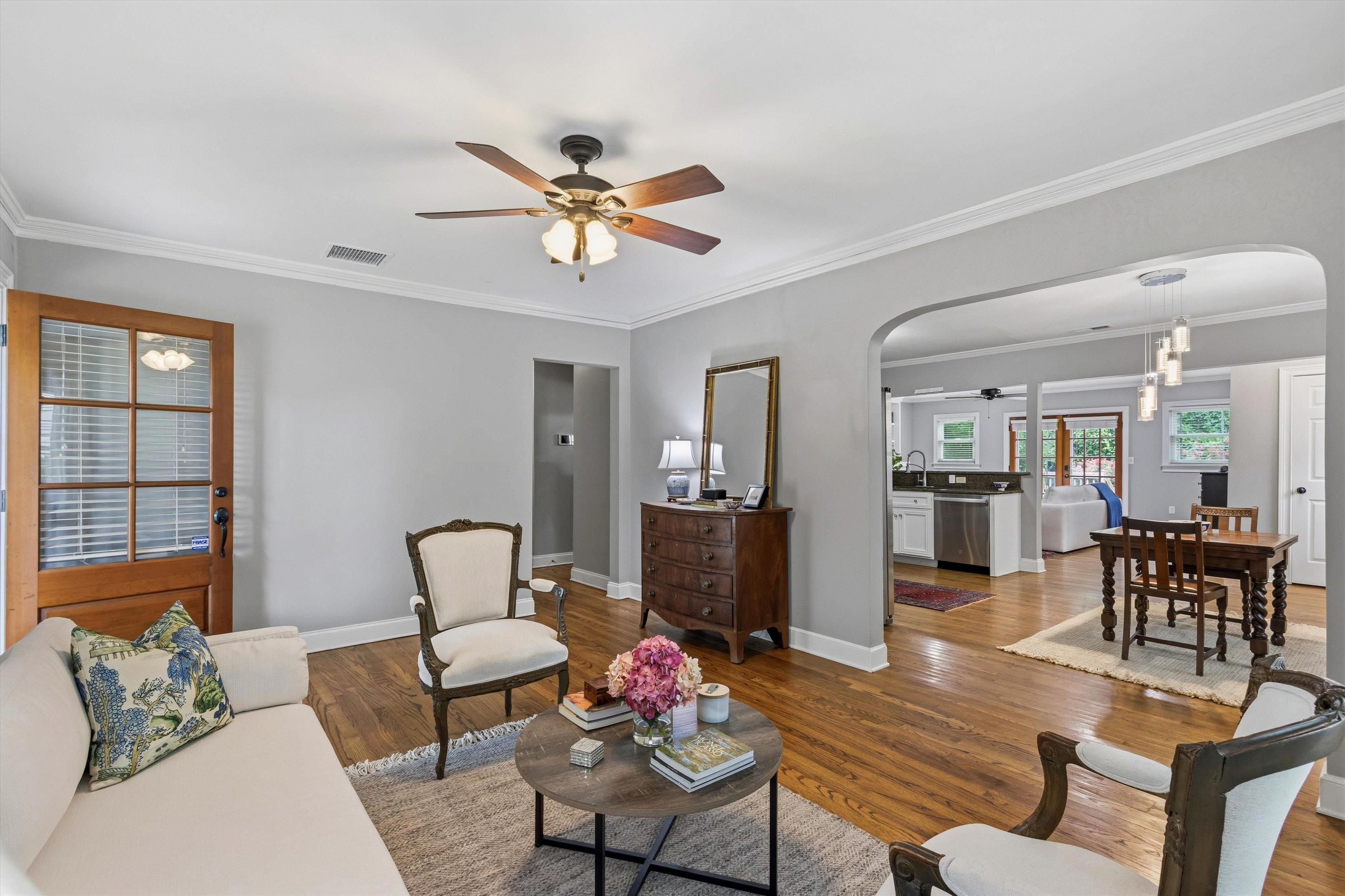 3640 Aurora Cir Property Photo 6
