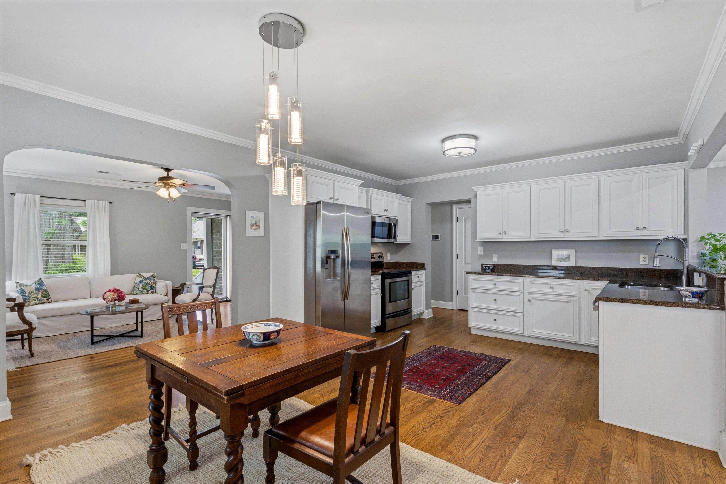 3640 Aurora Cir Property Photo 7