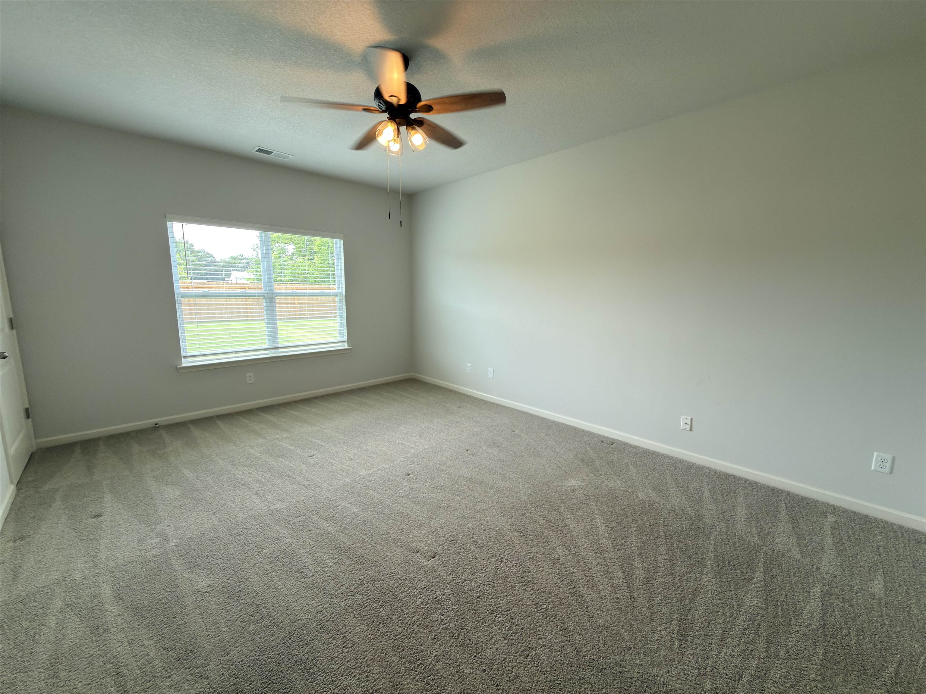 525 Azalea Dr Property Photo 6