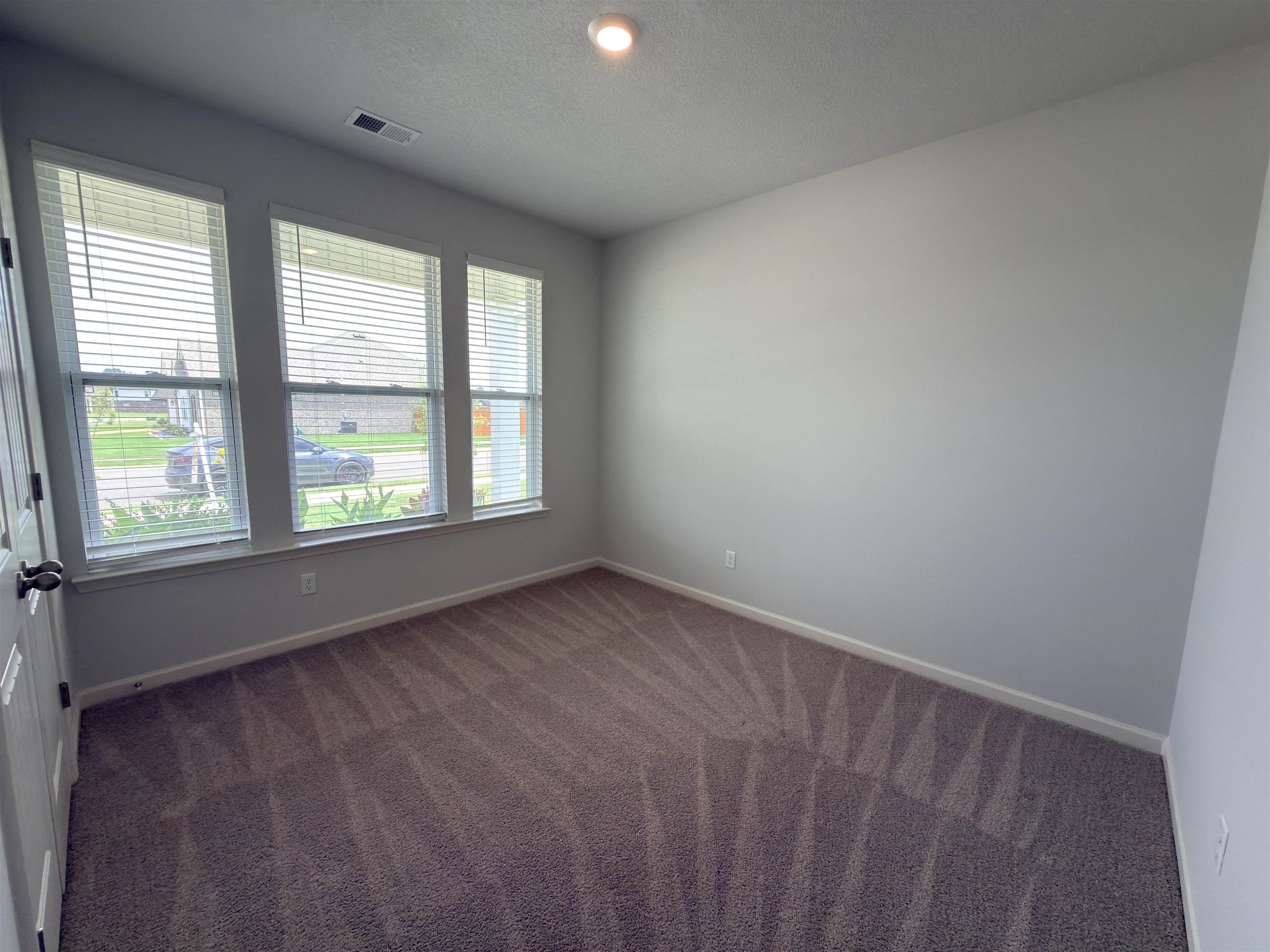 525 Azalea Dr Property Photo 8