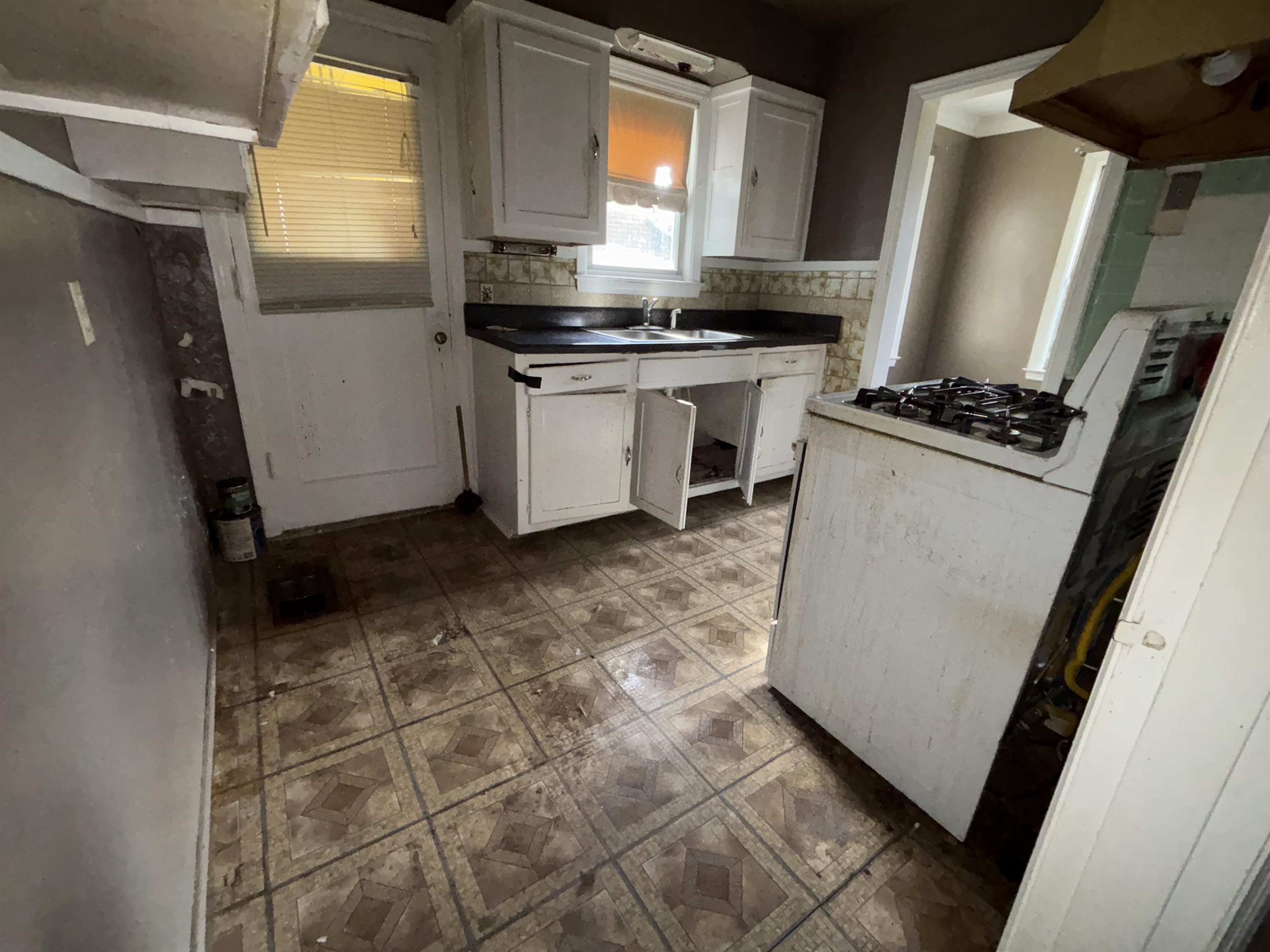 2863 Crest Ave Property Photo 8