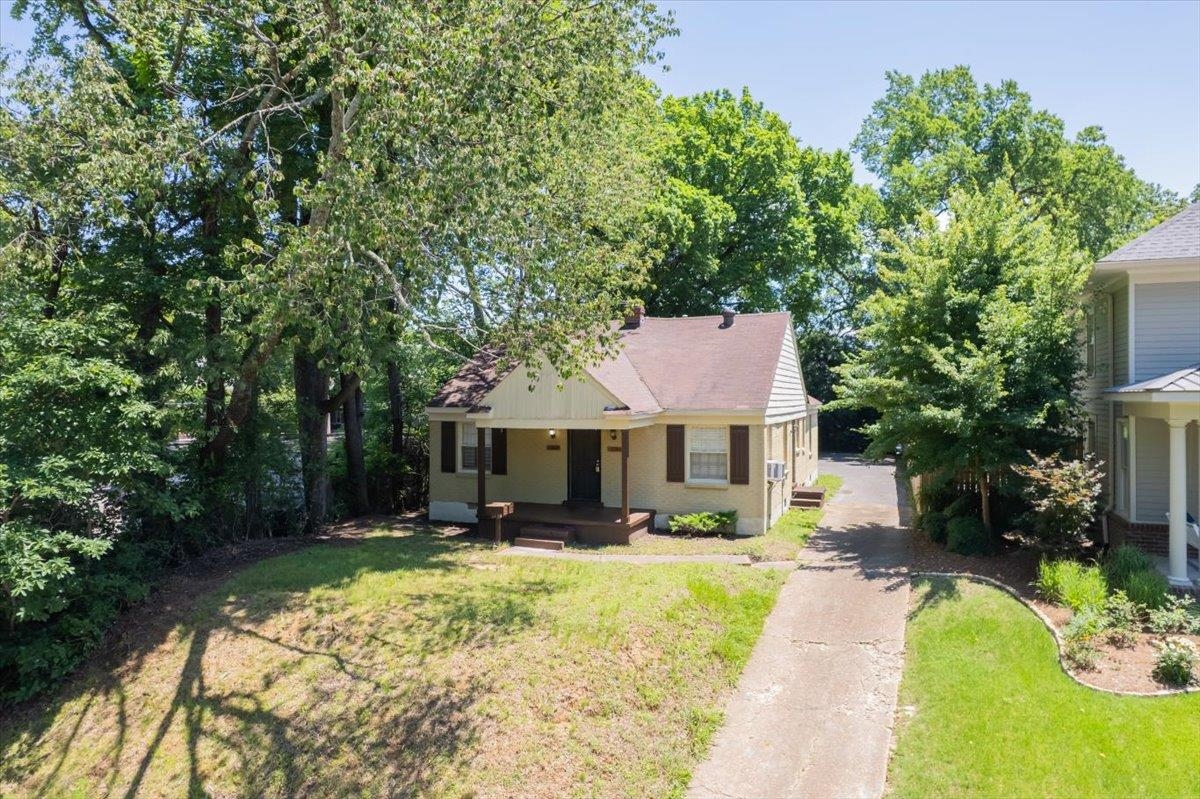 378 N Willett St Property Photo 2