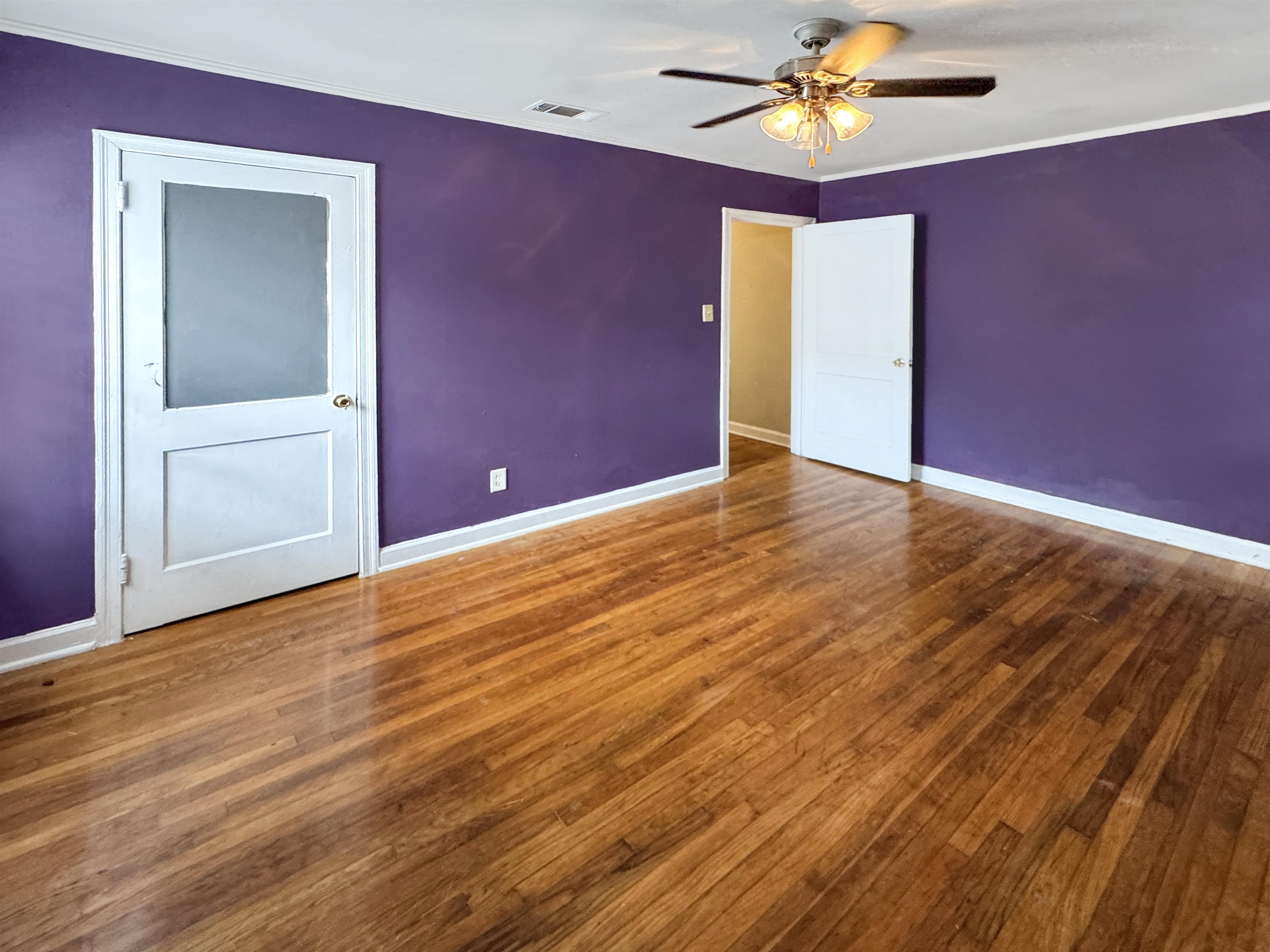 378 N Willett St Property Photo 15