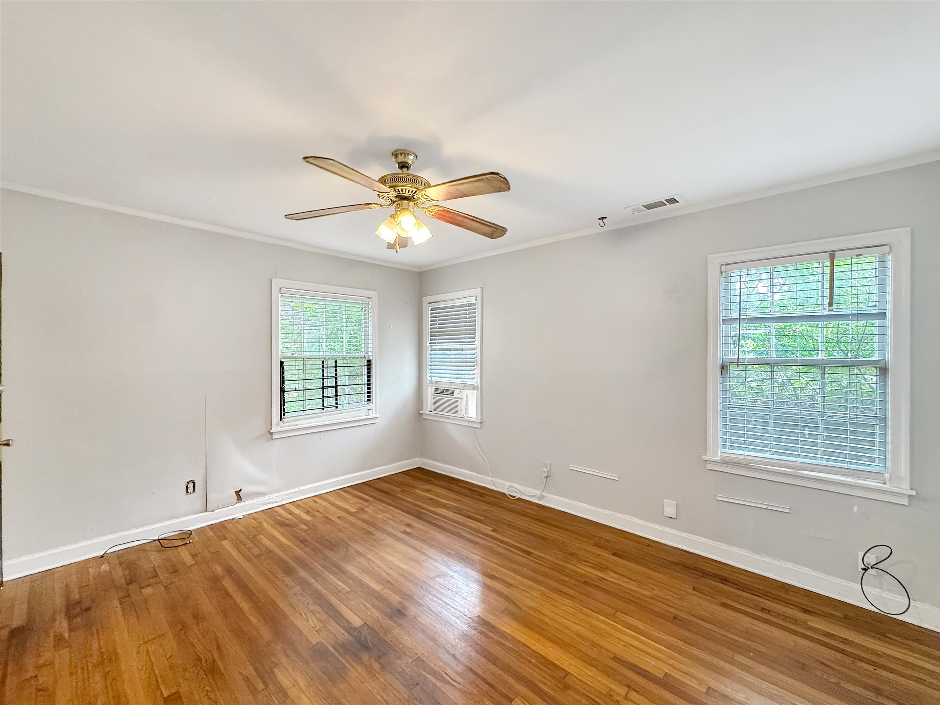 378 N Willett St Property Photo 20