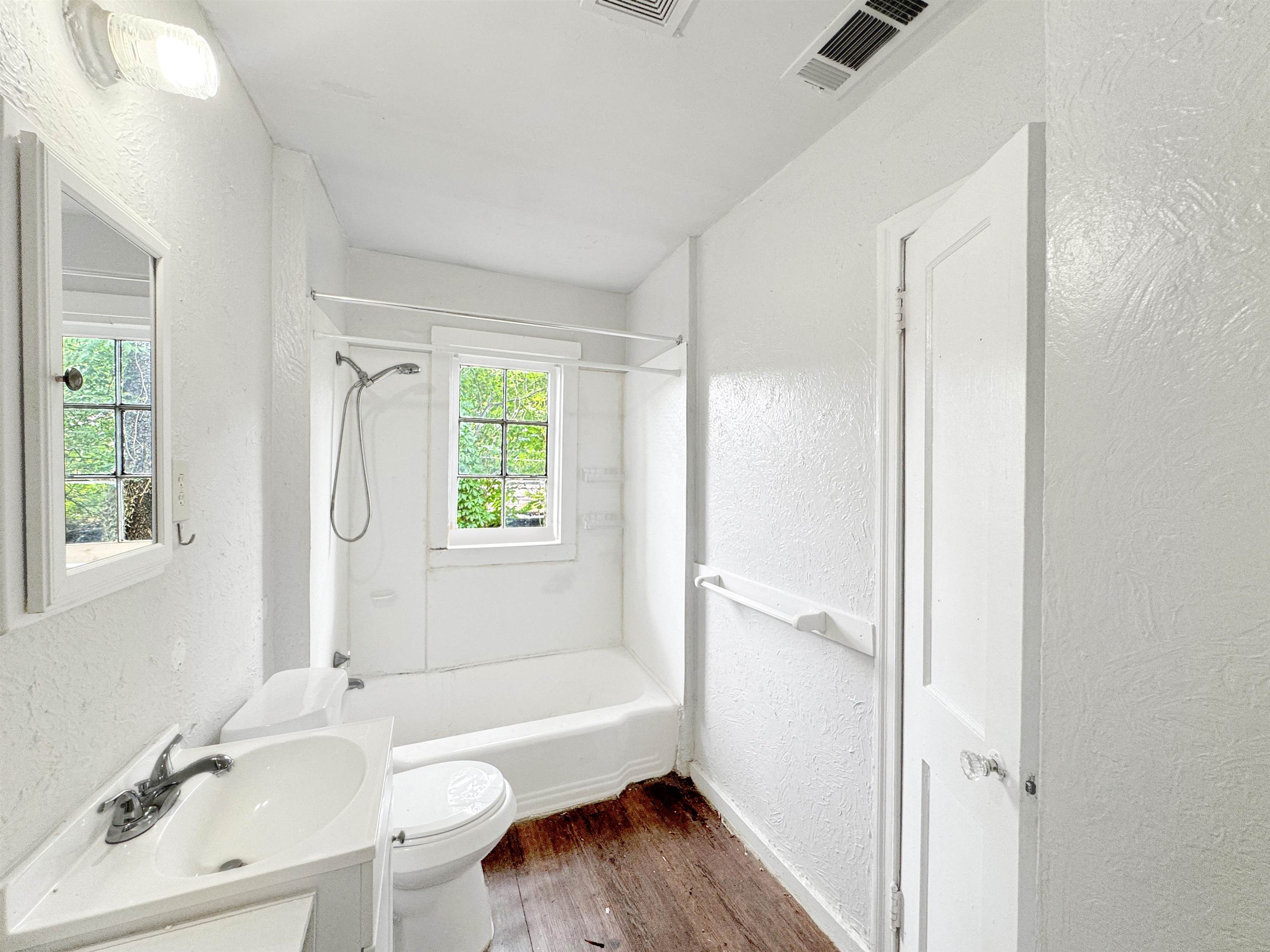 378 N Willett St Property Photo 29