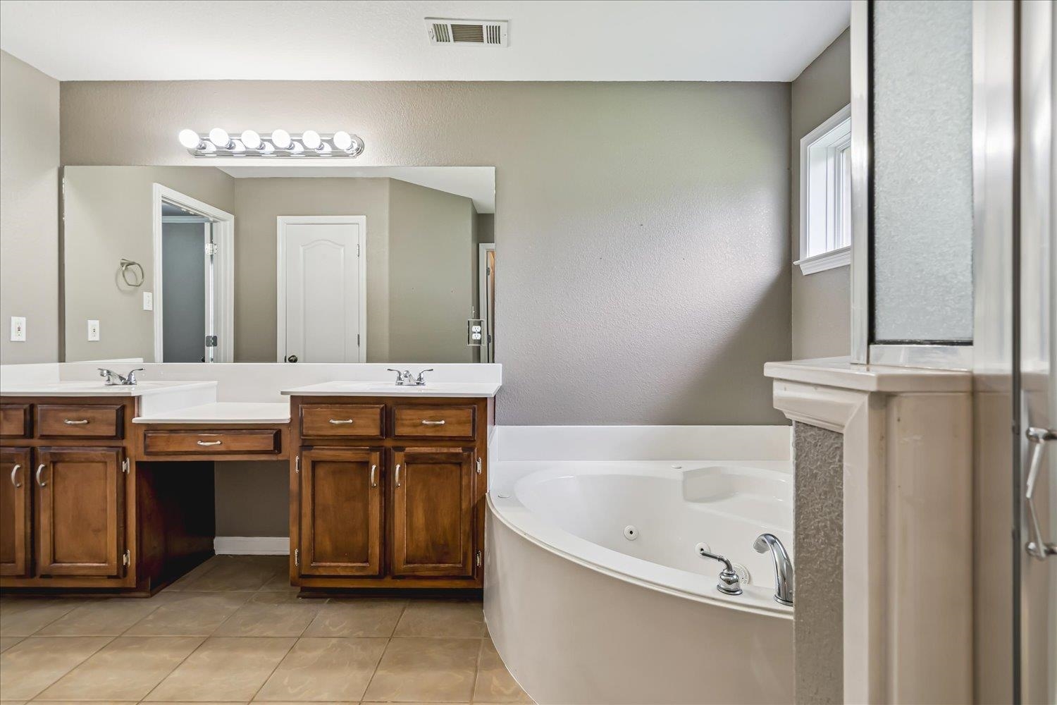 30 Blackhill Cv Property Photo 4