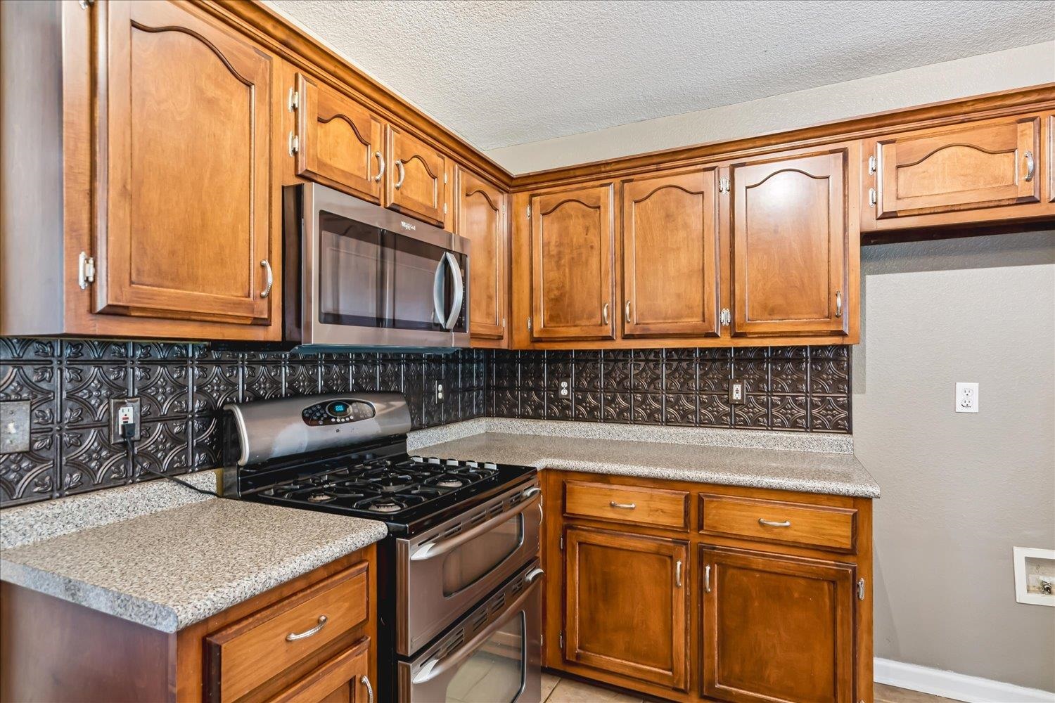 30 Blackhill Cv Property Photo 16