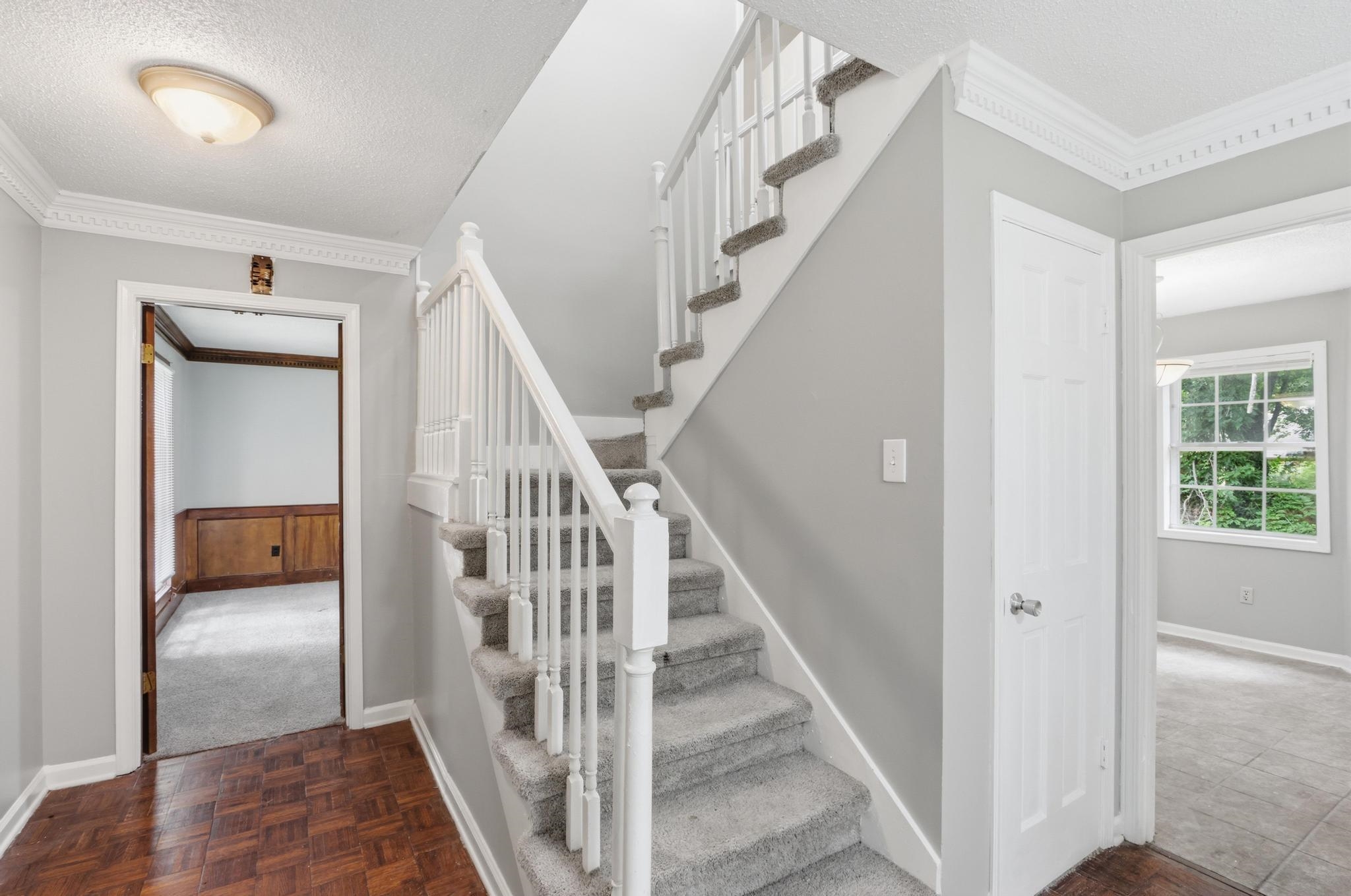 8074 S Regis Pl Property Photo 6