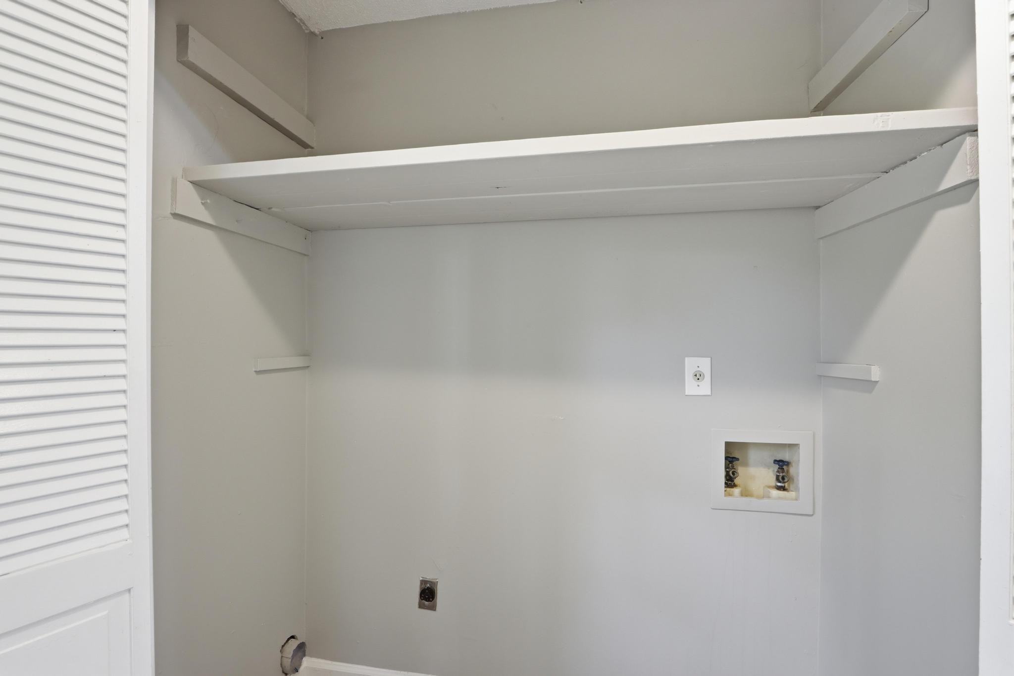8074 S Regis Pl Property Photo 19