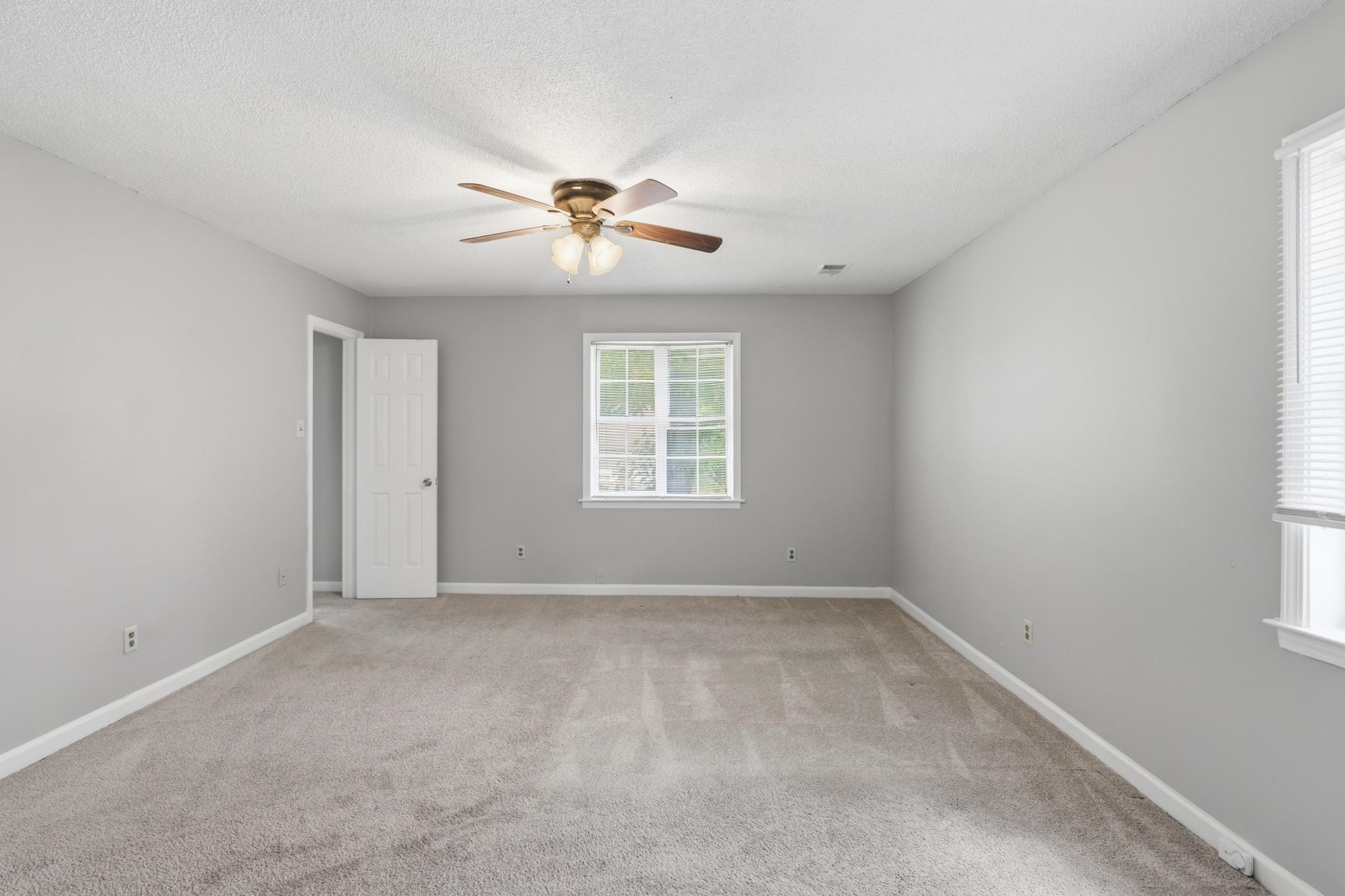 8074 S Regis Pl Property Photo 28