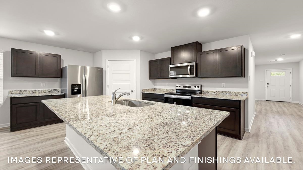 7927 Clove Pasture Dr E Property Photo 3