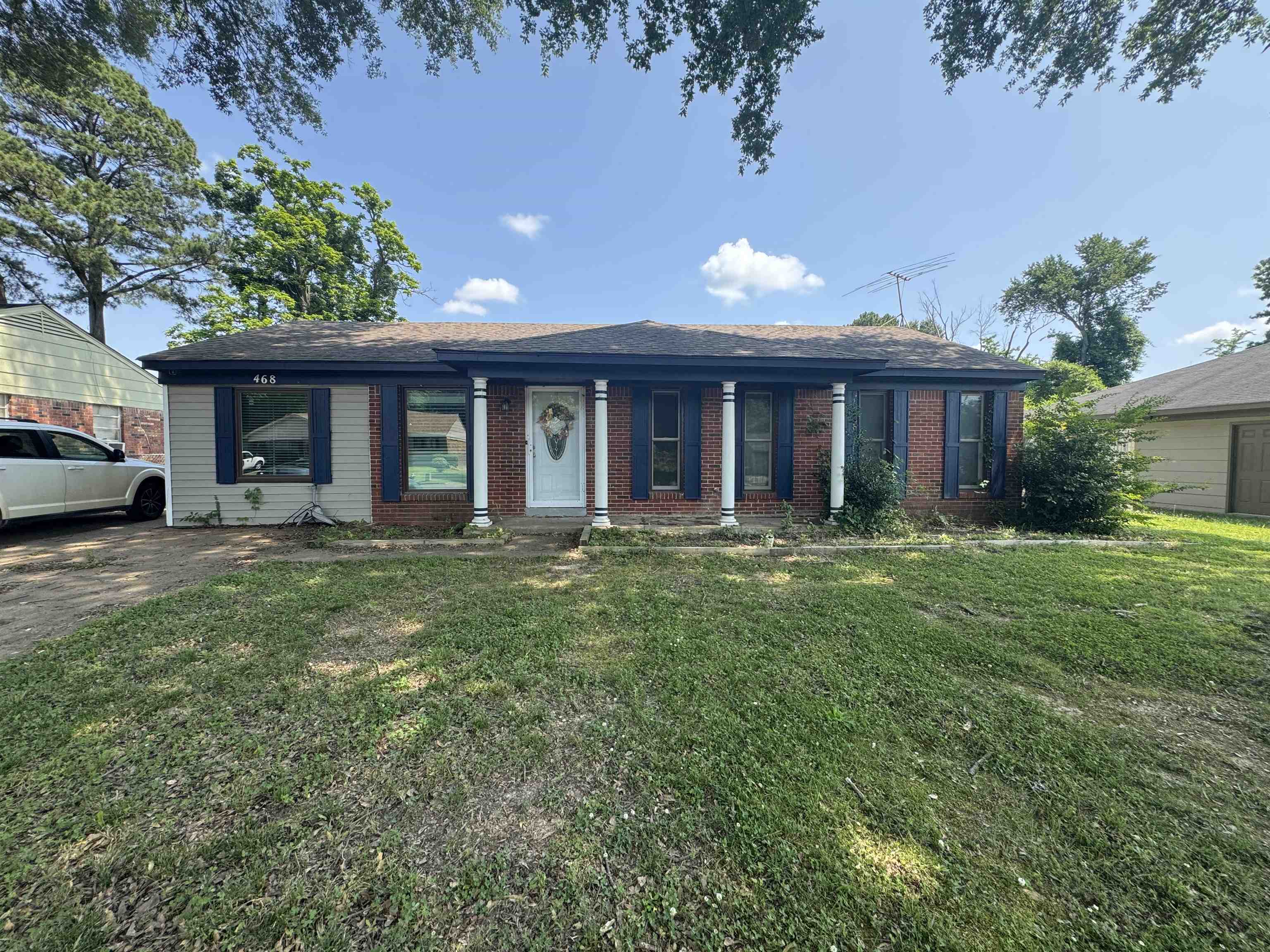 468 Braycliff Dr Property Photo 1