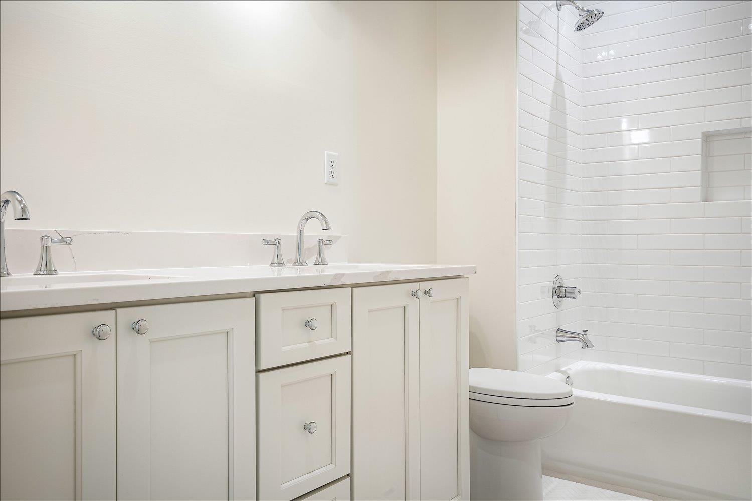 9140 Cheatham Ln Property Photo 29