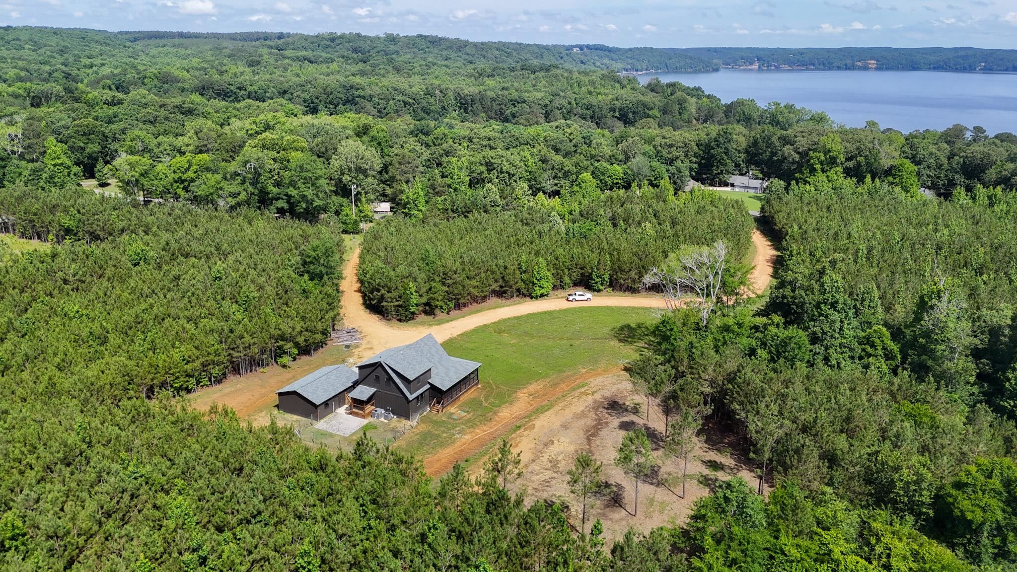 1318 Snowdown Rd Property Photo 4