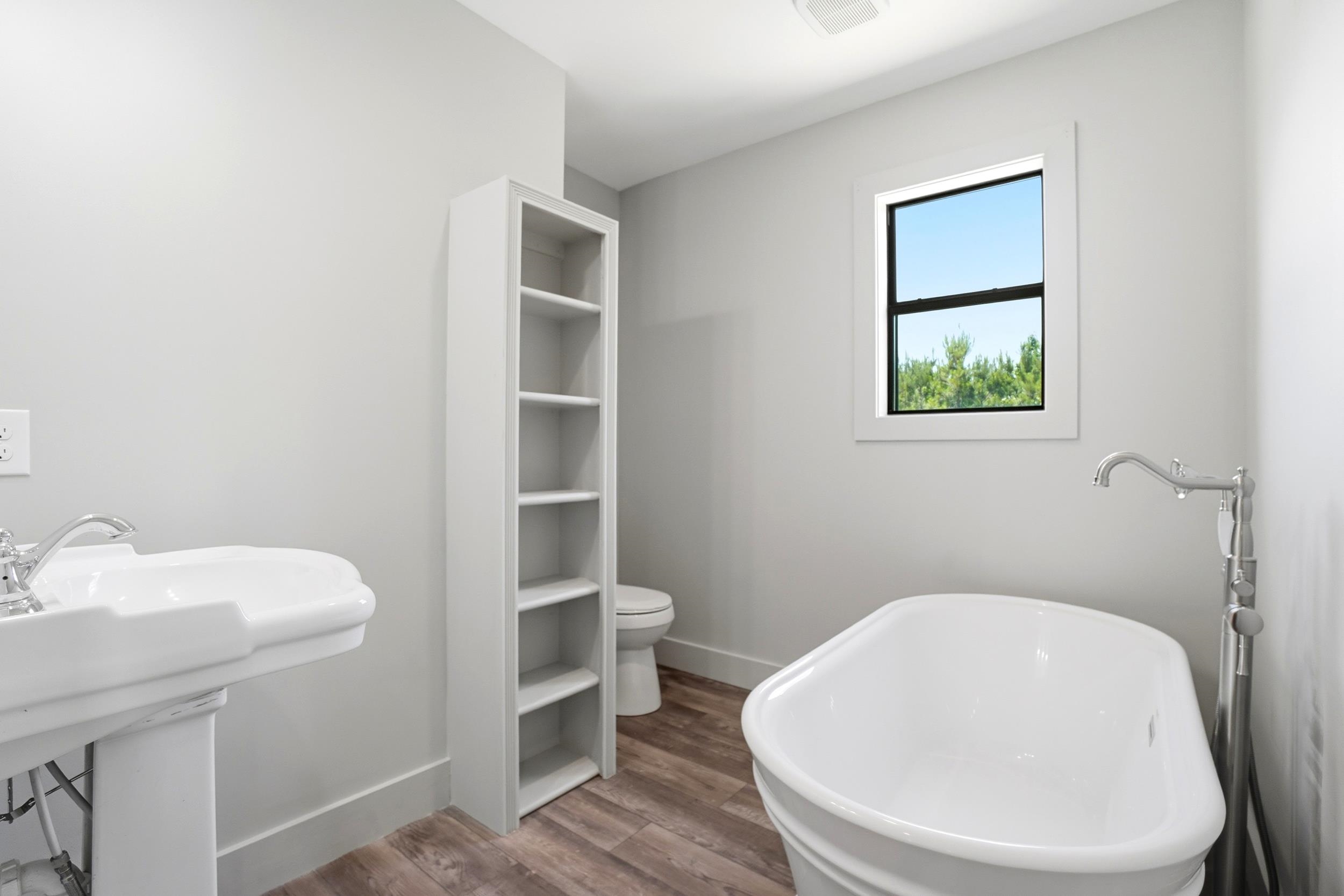 1318 Snowdown Rd Property Photo 20