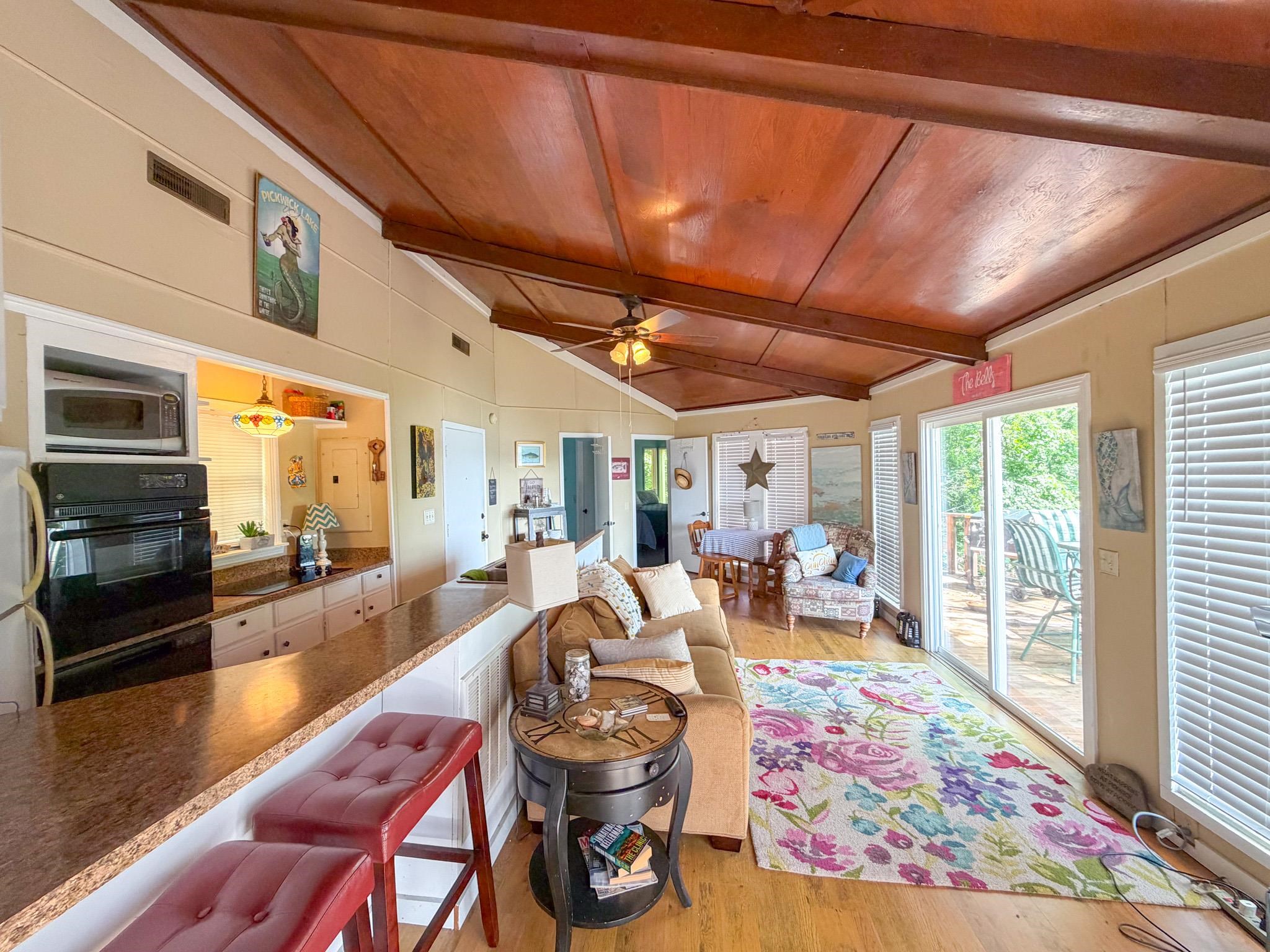 111 Cr 262 Rd Property Photo 4
