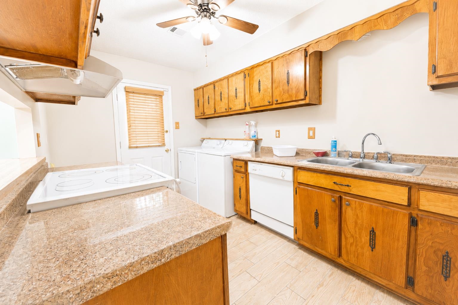 668 Sagamore Cv Property Photo 4