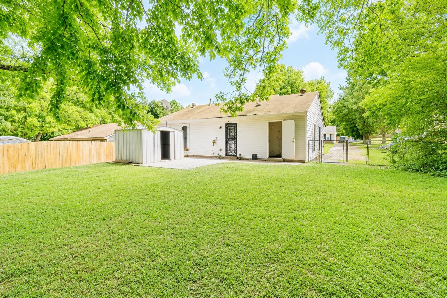 668 Sagamore Cv Property Photo 9