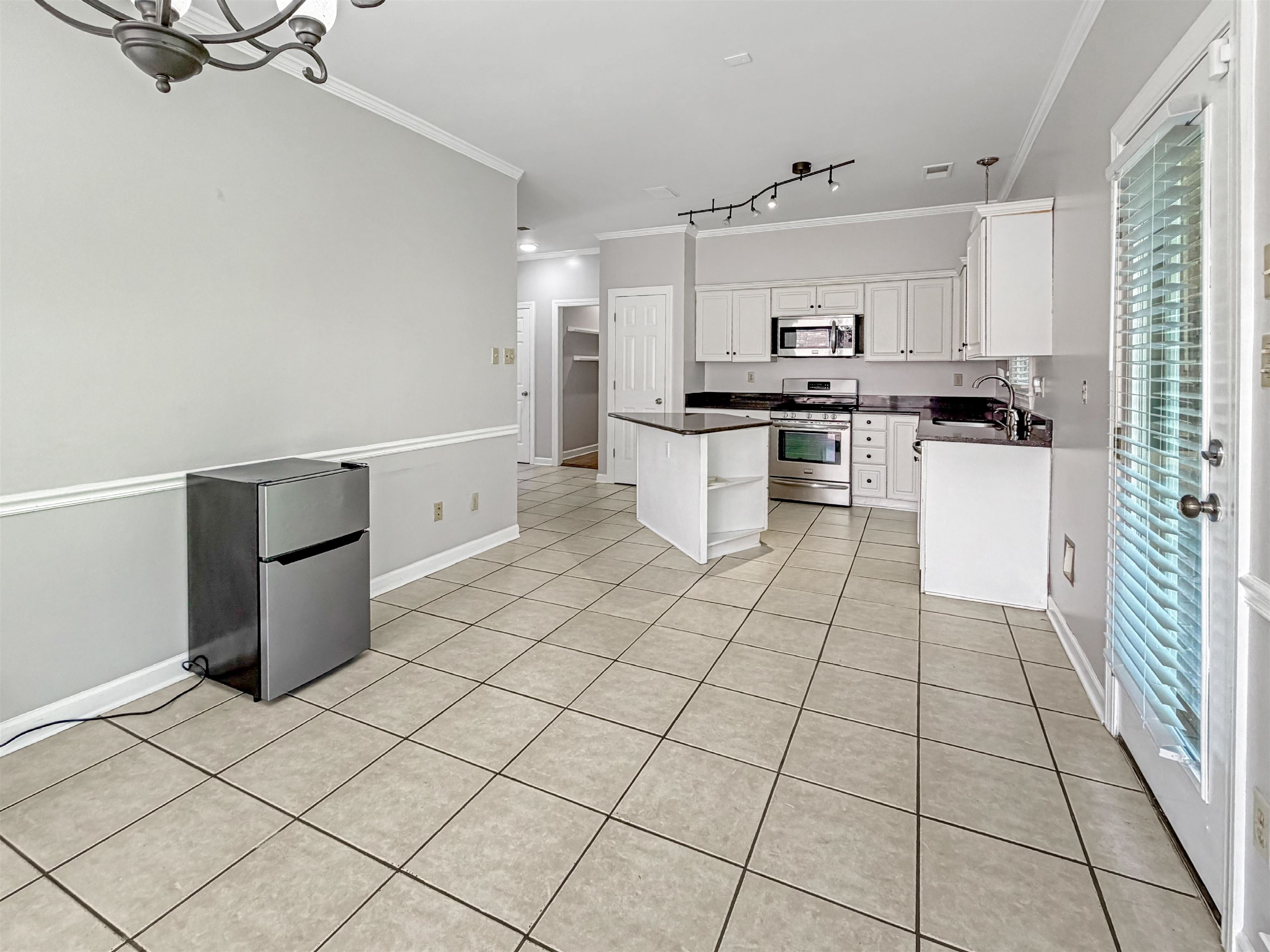 215 Leaf Trail Ct Property Photo 15