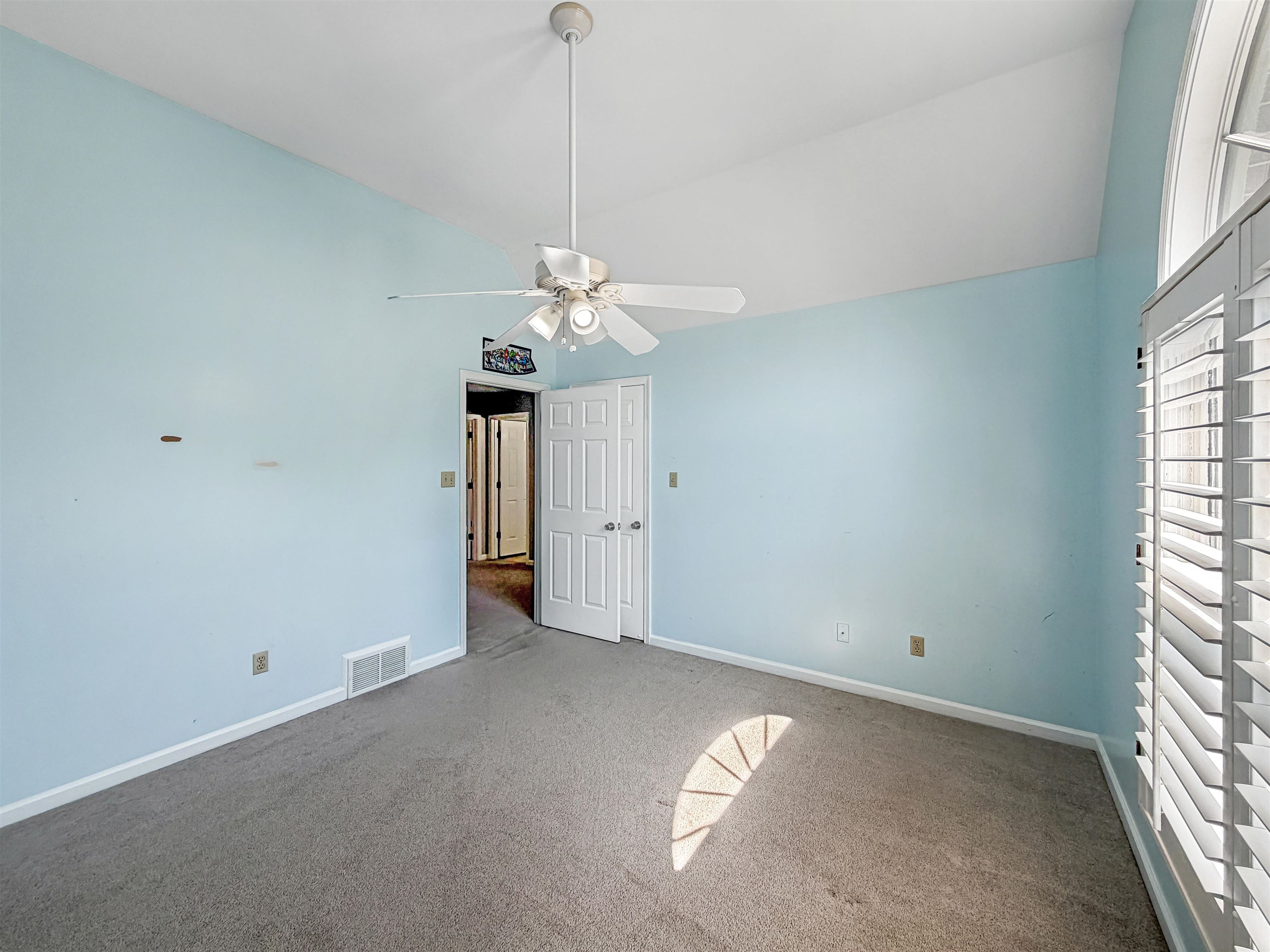 215 Leaf Trail Ct Property Photo 33