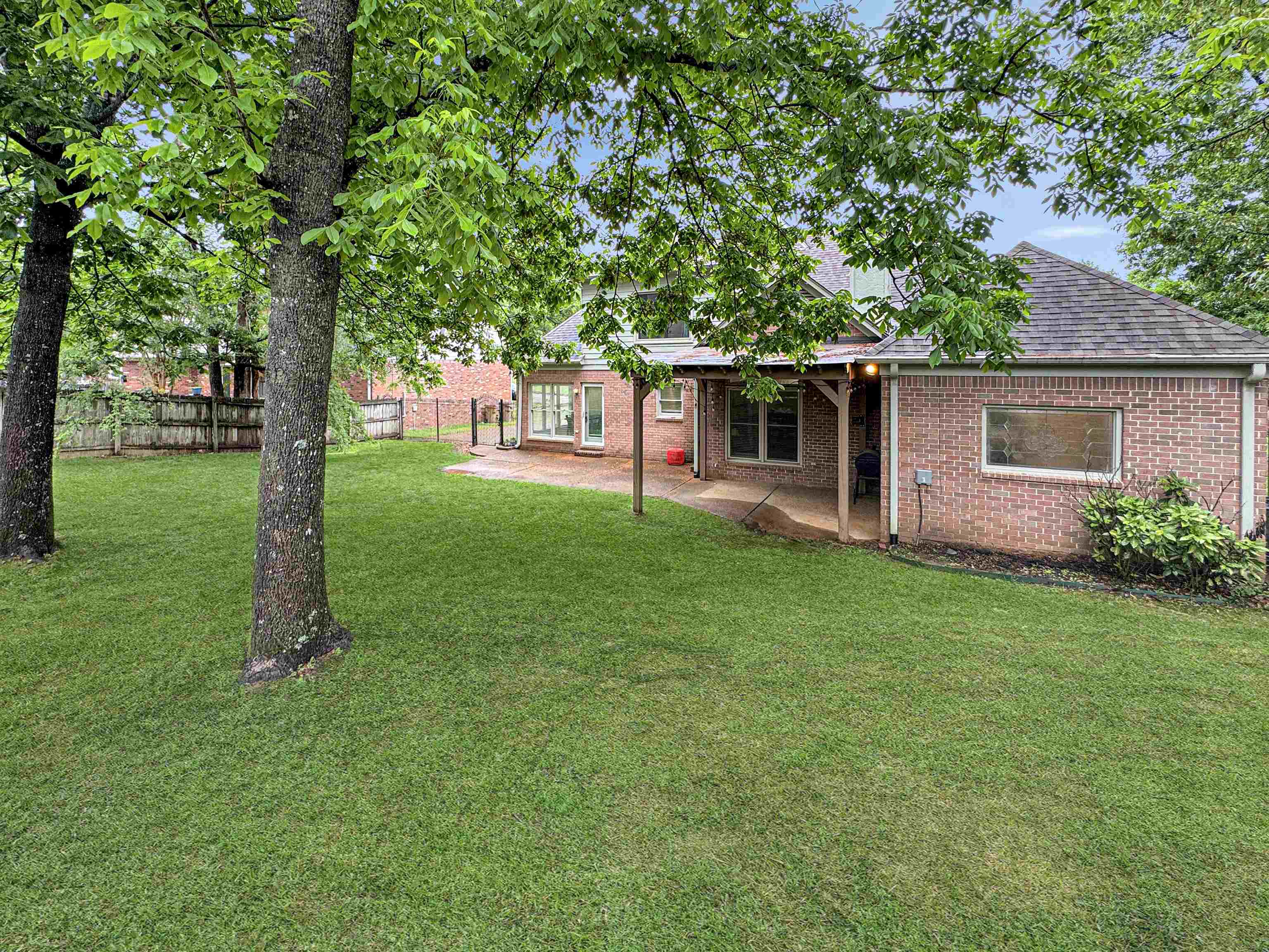 215 Leaf Trail Ct Property Photo 38
