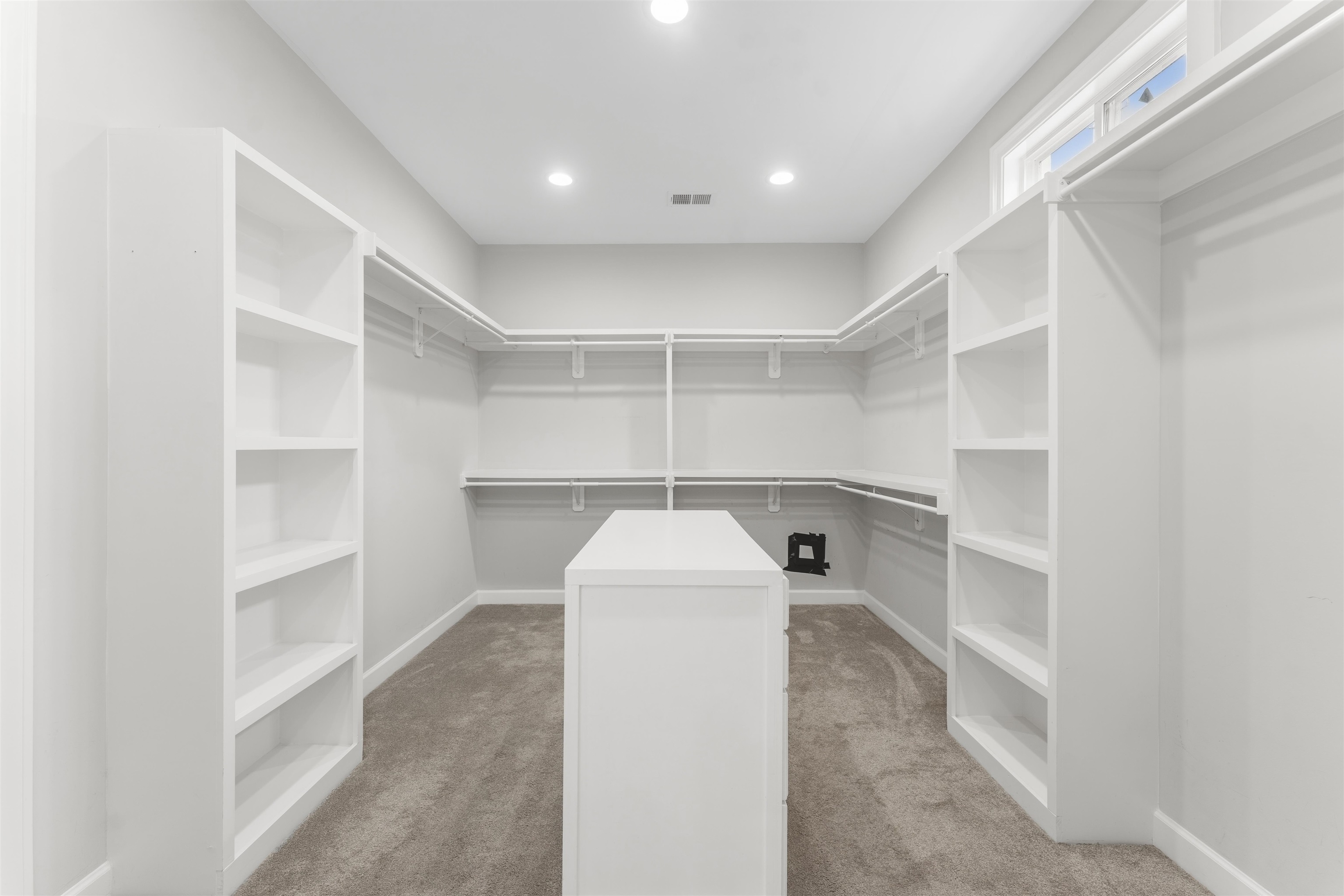 100 Grange St Property Photo 19