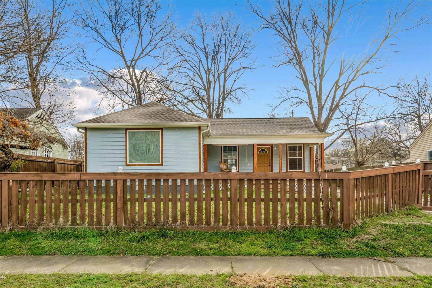 1024 Wrenwood St Property Photo 4