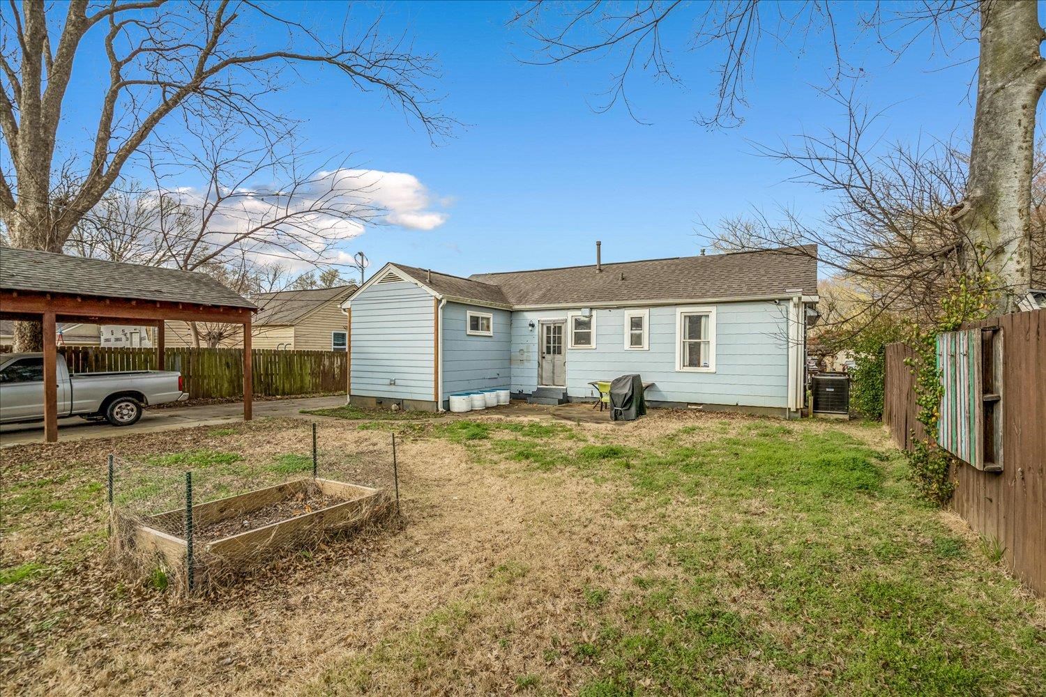 1024 Wrenwood St Property Photo 24