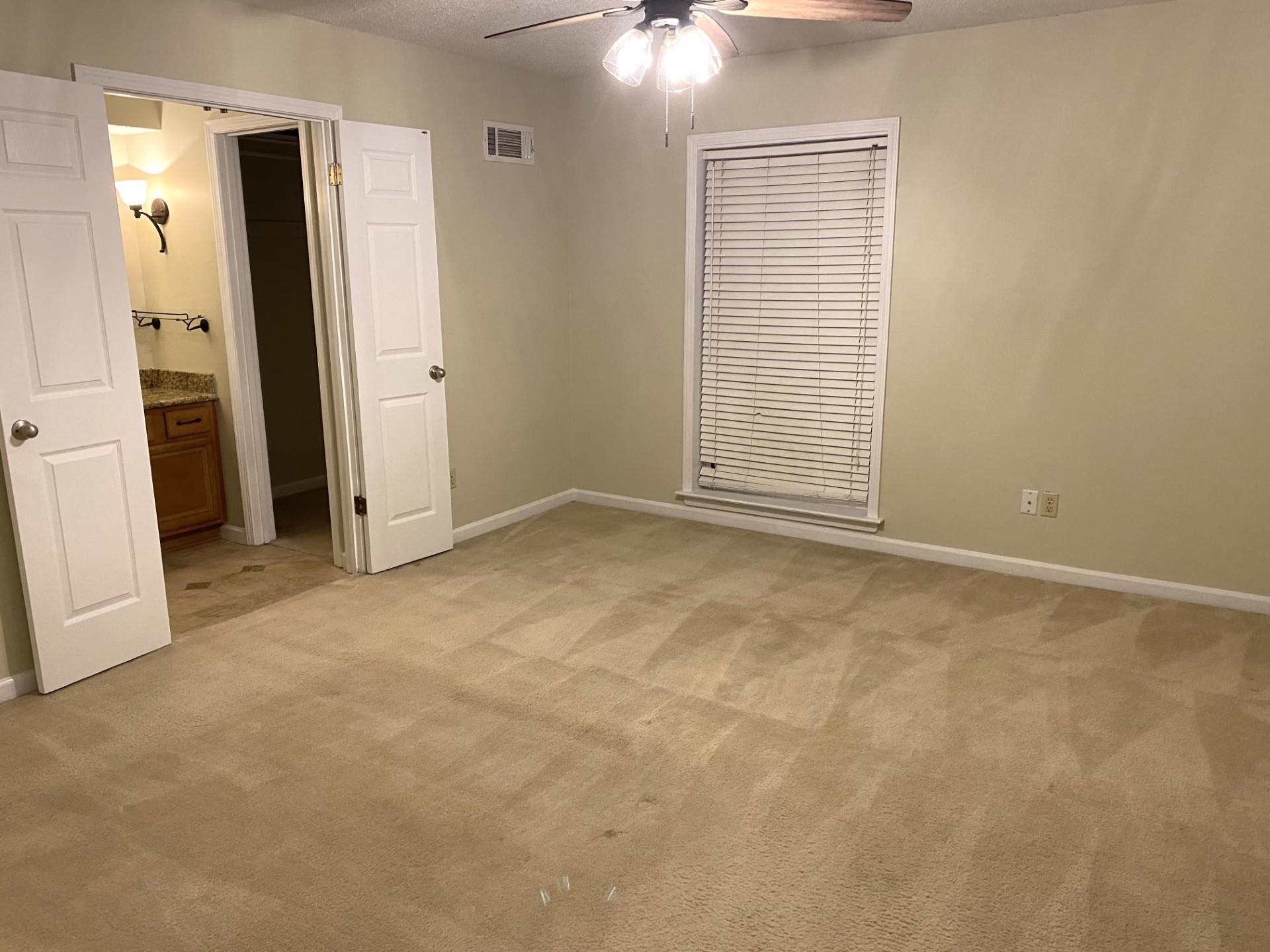 7918 Farmingdale Rd Property Photo 5